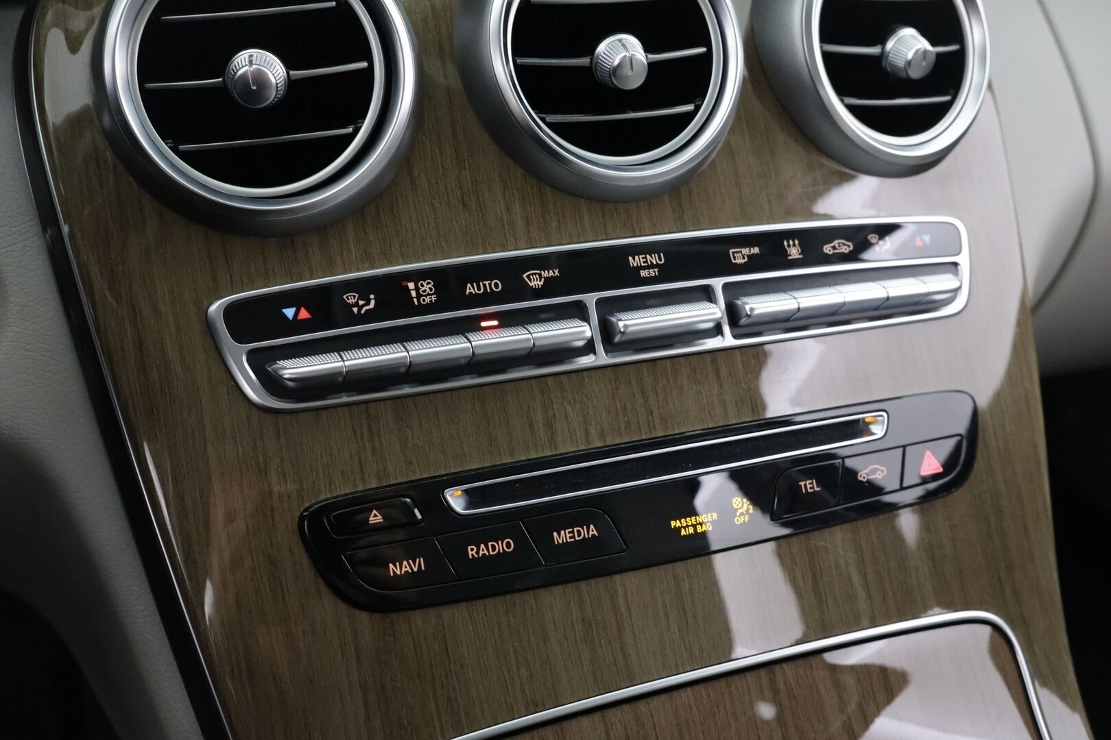 Mercedes-Benz C 2017 220 d 4MATIC C63 Look - | Webasto | Lasikatto | BLIS | Panorama | Sporttipenkit | P.kamera | Navi | - KORKO VAIN 3,99 %
