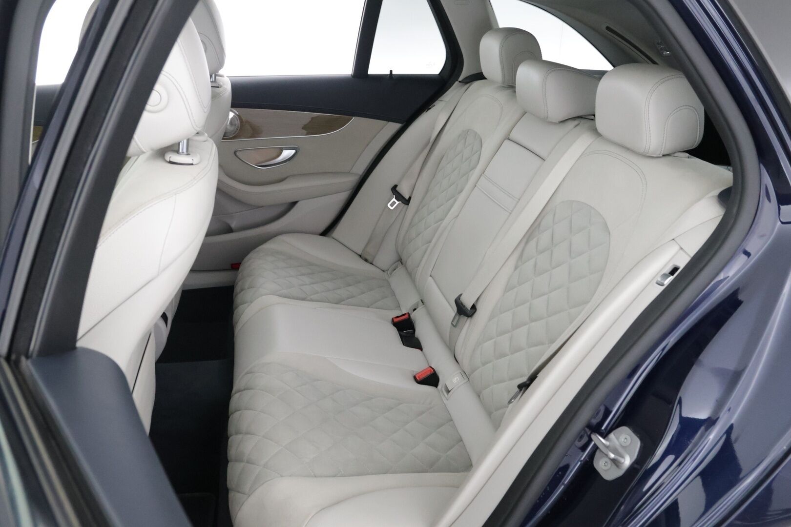 Mercedes-Benz C 2017 220 d 4MATIC C63 Look - | Webasto | Lasikatto | BLIS | Panorama | Sporttipenkit | P.kamera | Navi | - KORKO VAIN 3,99 %