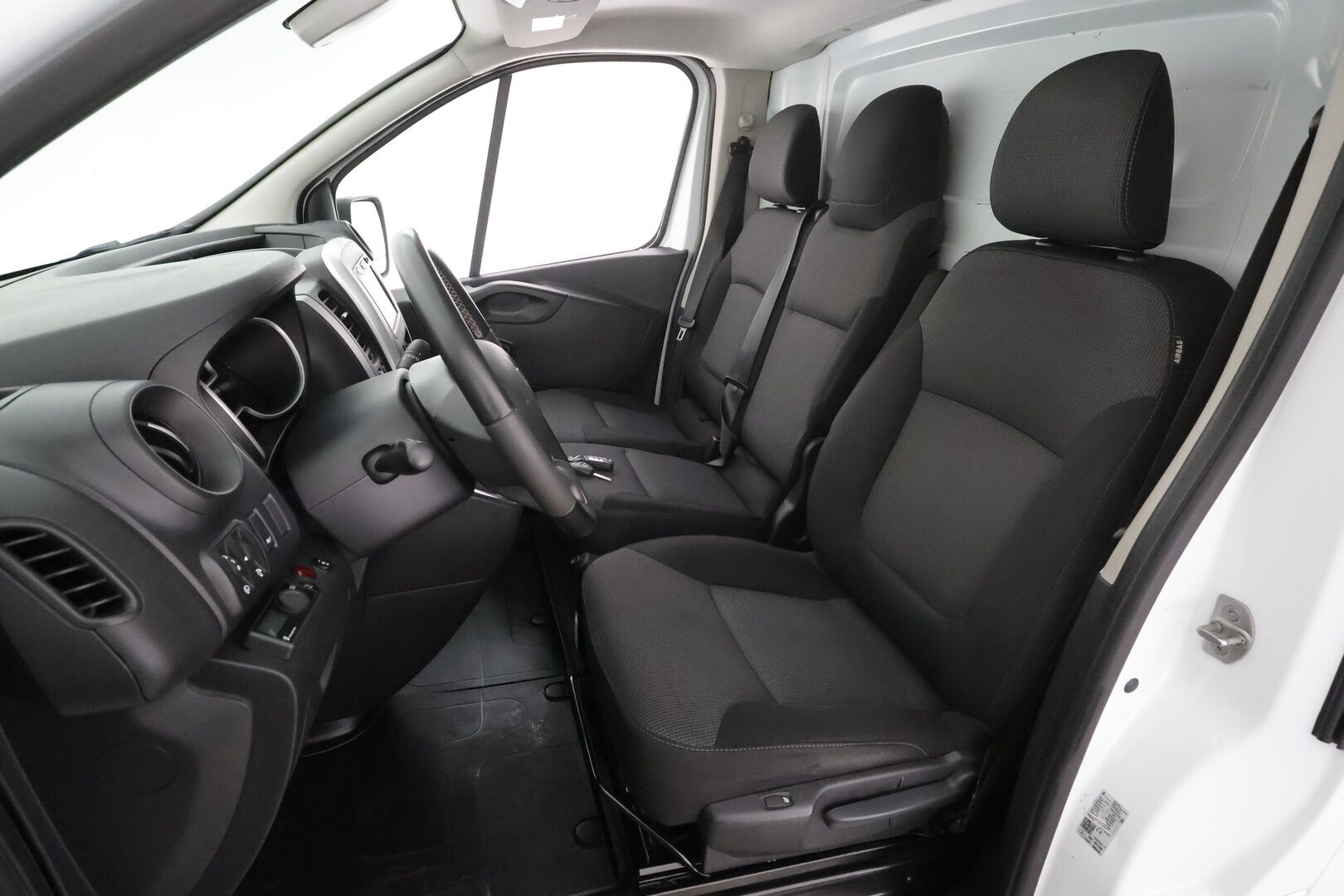 Renault Trafic 2020 dCi 120 L2H1 6,0m3 Navi Edition * ALV / Webasto / Vakkari / LED / P.Kamera / Navi / Koukku * - Suomi-auto / Kahdet renkaat 