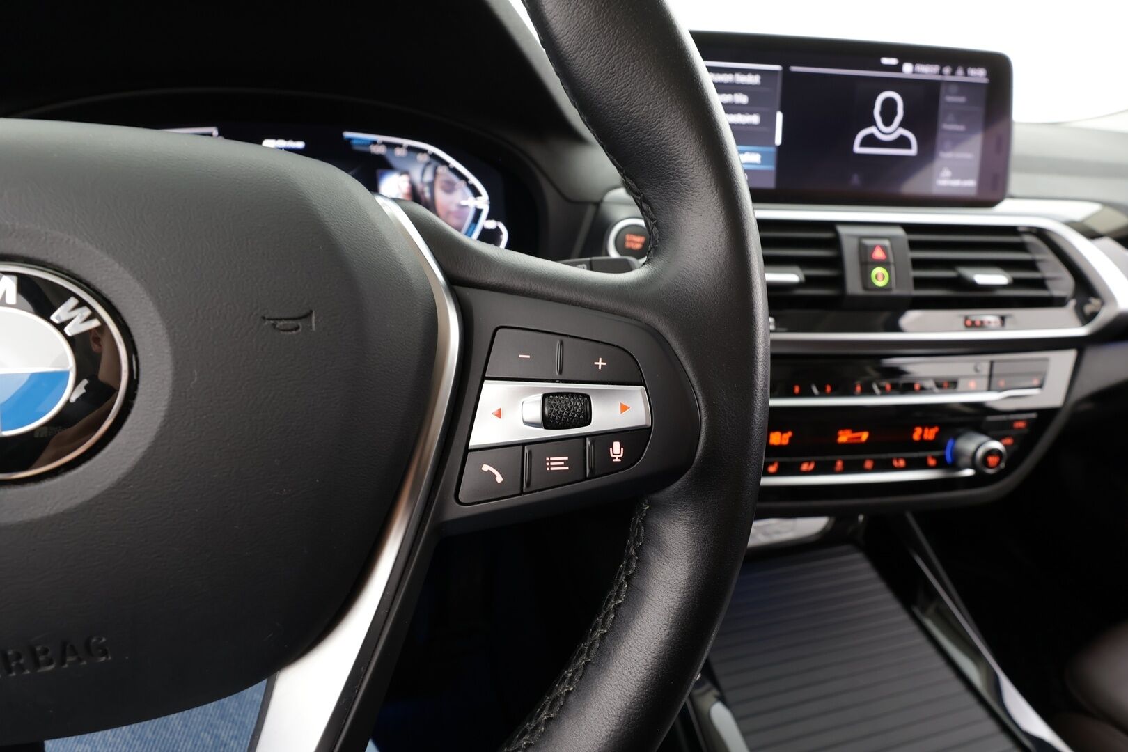 BMW X3 2020 G01 xDrive 30e A Charged Edition xLine * Vakkari / P.kamera / Adapt.LED / Muistipenkki / Hifi / Koukku / Navi / Nahat / Sähköluukku * - Suomi-auto / Kahdet renkaat aluvanteilla - HULLUT BLACKWEEK JATKOT - KORKOTARJOUS 2,49%