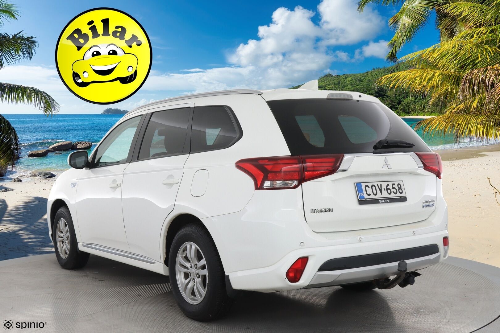 Mitsubishi Outlander 2017 Outlander PHEV  4WD 5P - Huutokaupat.com / Siisti! / Katso huollot / KAhdet hyvät renkaat!