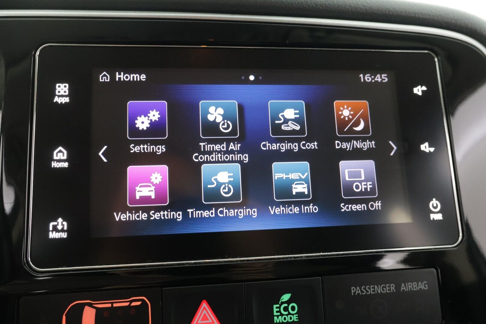 Mitsubishi Outlander 2017 Outlander PHEV  4WD 5P - Huutokaupat.com / Siisti! / Katso huollot / KAhdet hyvät renkaat!