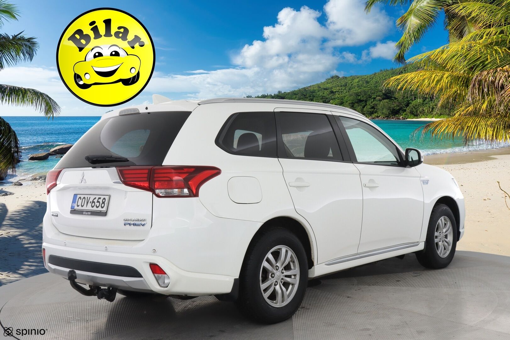 Mitsubishi Outlander 2017 Outlander PHEV  4WD 5P - Huutokaupat.com / Siisti! / Katso huollot / KAhdet hyvät renkaat!