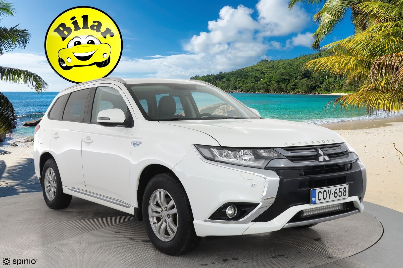 Mitsubishi Outlander 2017 Outlander PHEV  4WD 5P - Huutokaupat.com / Siisti! / Katso huollot / KAhdet hyvät renkaat!