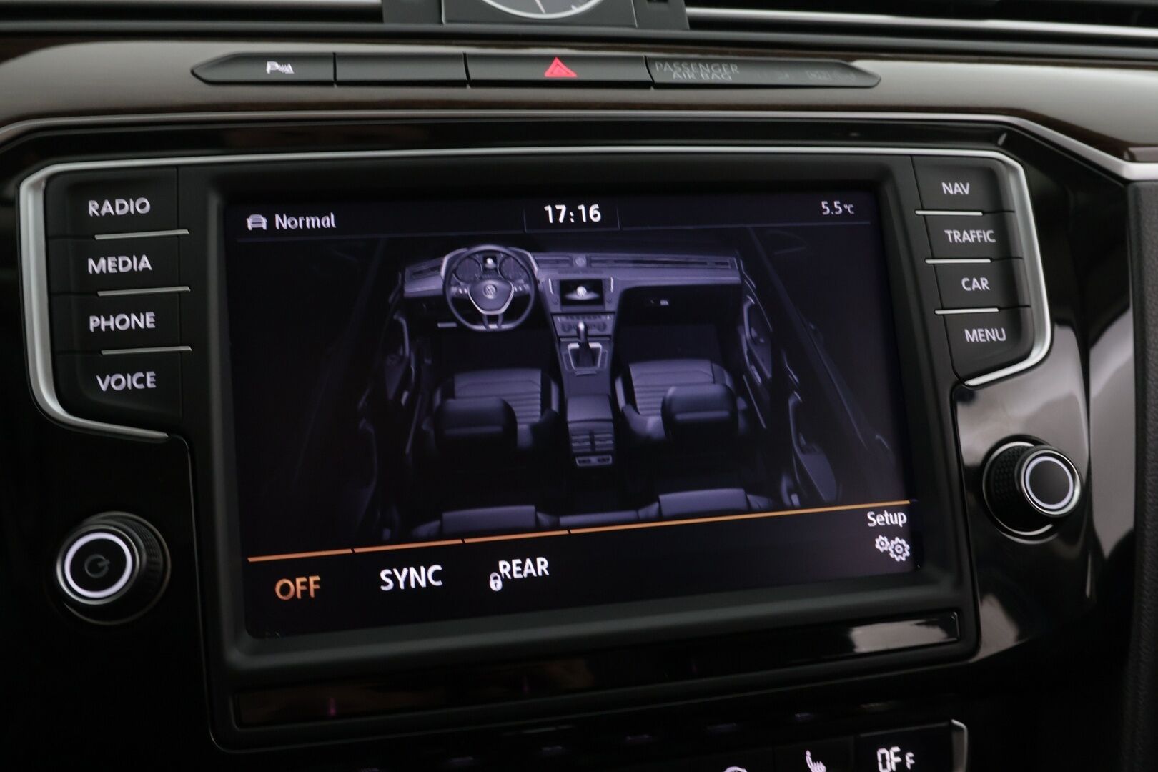 Volkswagen Passat 2016 Variant GTE Plug-In Hybrid 160 kW (218 hv) DSG-automaatti ** ACC / Digimittaristo / Koukku / Nahat / Dynaudio / Kamera / - Jakopää vaihdettu 01/23 / Kahdet asialliset renkaat vanteilla