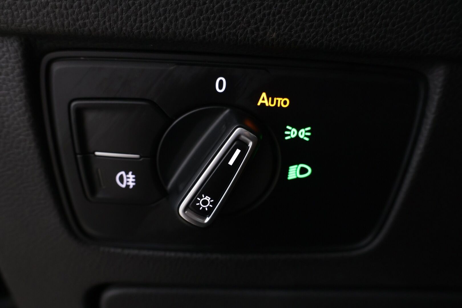 Volkswagen Passat 2016 Variant GTE Plug-In Hybrid 160 kW (218 hv) DSG-automaatti ** ACC / Digimittaristo / Koukku / Nahat / Dynaudio / Kamera / - Jakopää vaihdettu 01/23 / Kahdet asialliset renkaat vanteilla