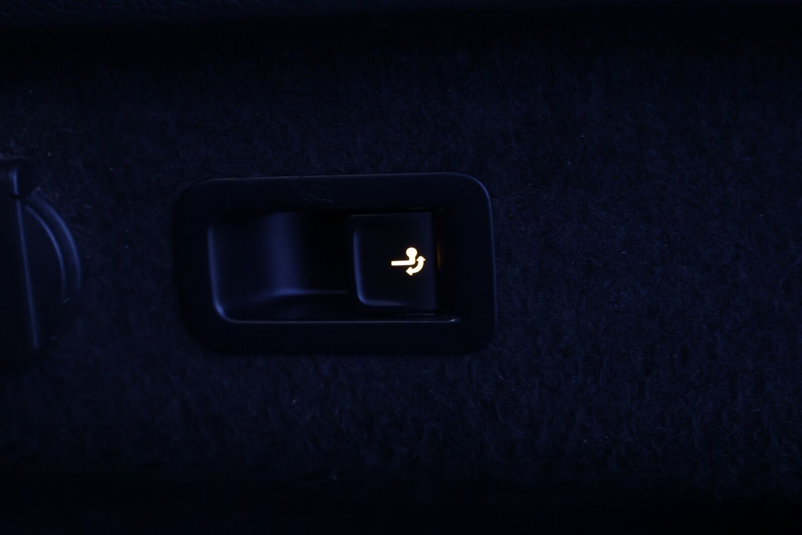 Volkswagen Passat 2016 Variant GTE Plug-In Hybrid 160 kW (218 hv) DSG-automaatti ** ACC / Digimittaristo / Koukku / Nahat / Dynaudio / Kamera / - Jakopää vaihdettu 01/23 / Kahdet asialliset renkaat vanteilla