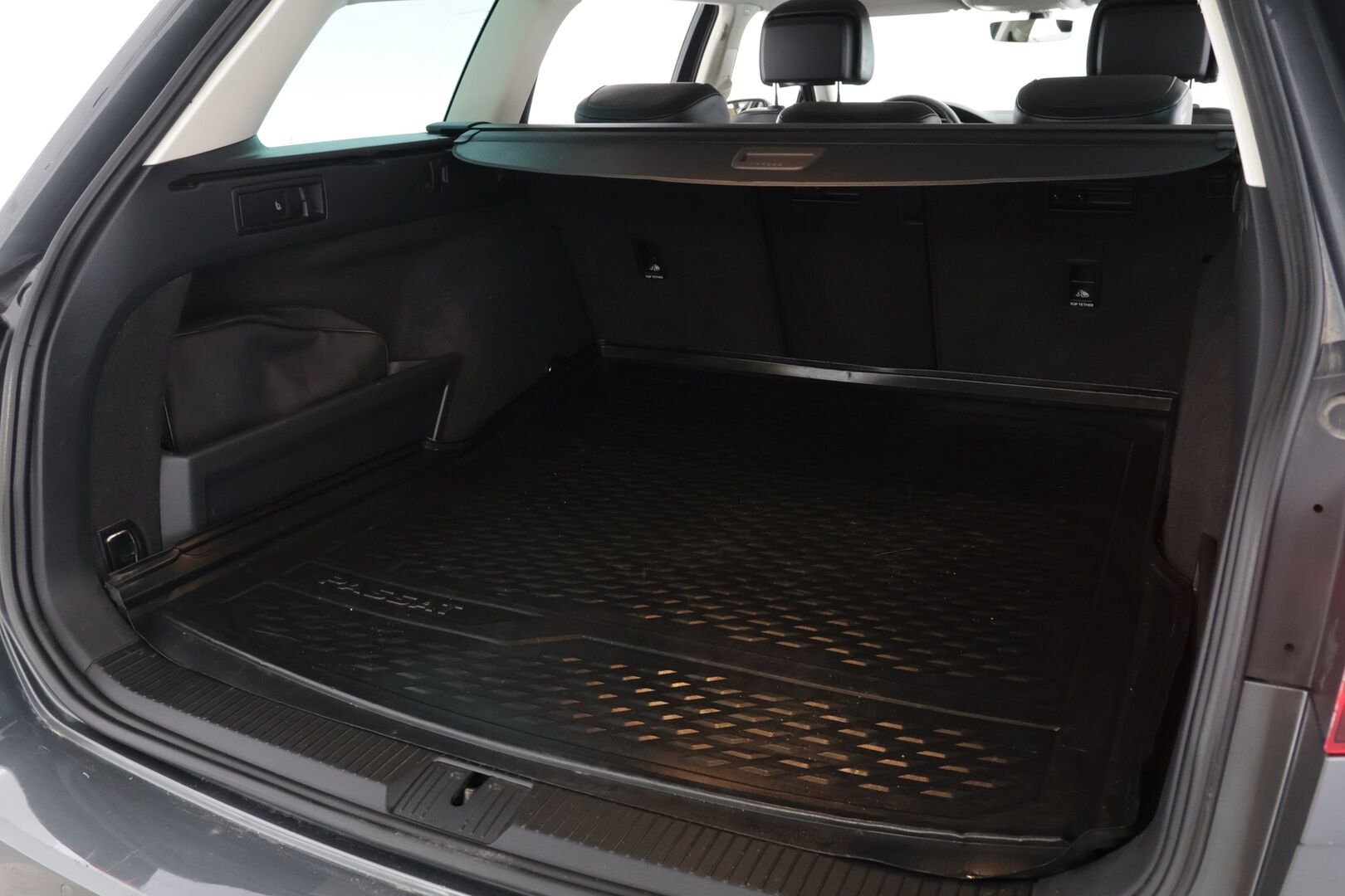 Volkswagen Passat 2016 Variant GTE Plug-In Hybrid 160 kW (218 hv) DSG-automaatti ** ACC / Digimittaristo / Koukku / Nahat / Dynaudio / Kamera / - Jakopää vaihdettu 01/23 / Kahdet asialliset renkaat vanteilla