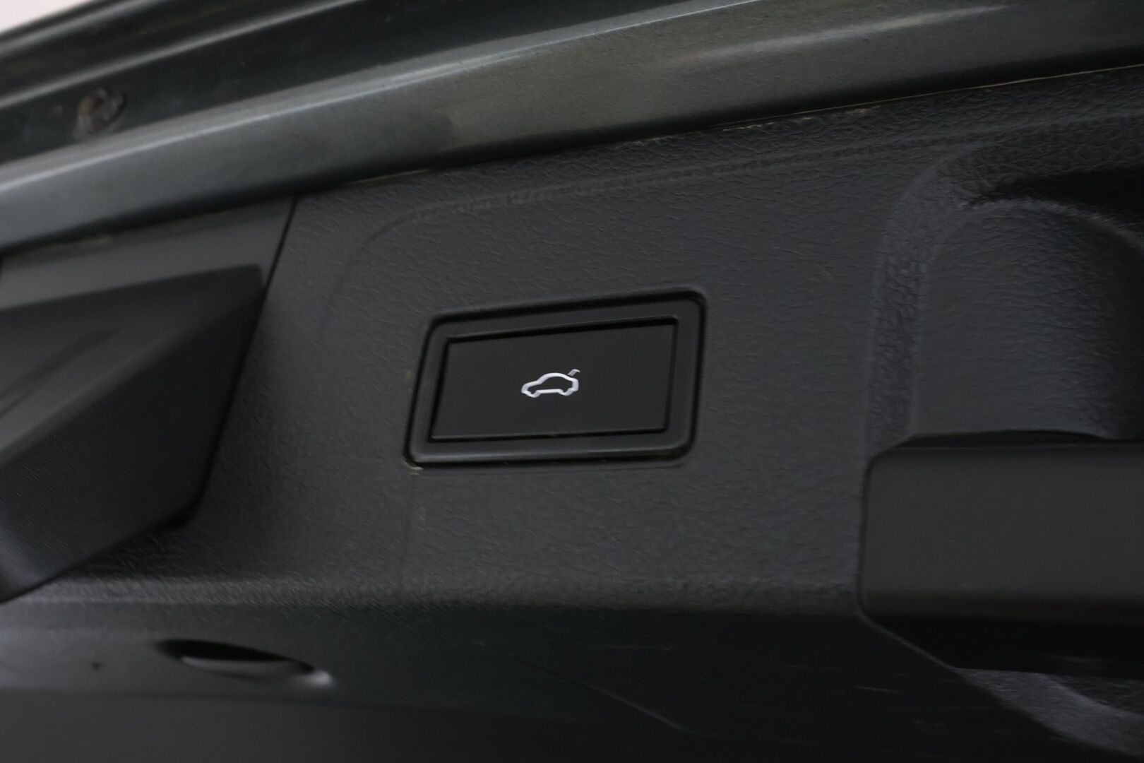 Volkswagen Passat 2016 Variant GTE Plug-In Hybrid 160 kW (218 hv) DSG-automaatti ** ACC / Digimittaristo / Koukku / Nahat / Dynaudio / Kamera / - Jakopää vaihdettu 01/23 / Kahdet asialliset renkaat vanteilla