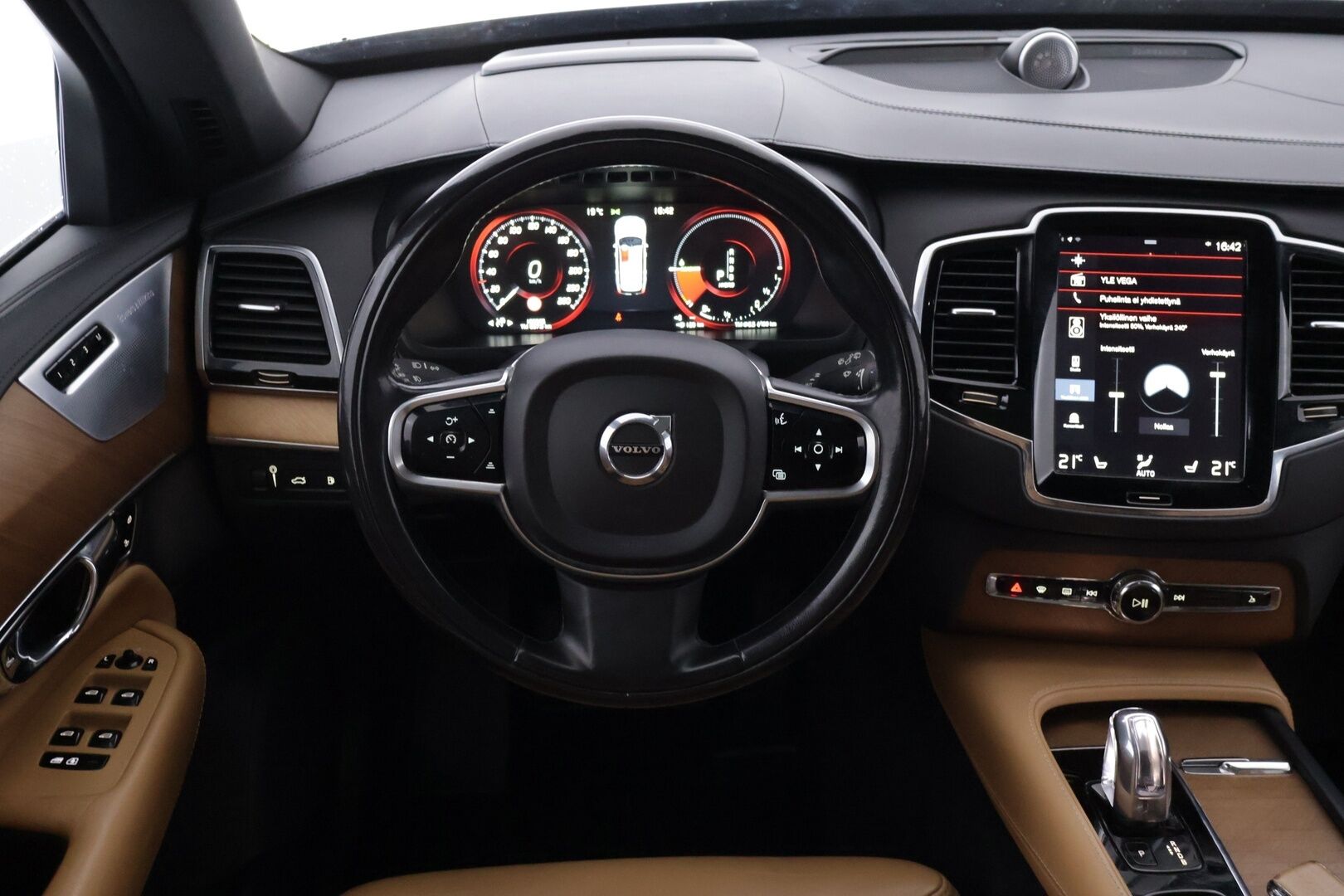 Volvo XC90 2016 T8 Twin Engine AWD Inscription aut *7-Paikkainen* - | ACC | Bowers&Wilkins | Panorama | P.kamera | S.koukku | Navi | Ruskeatnahat | Muistipenkit | Hyvin varusteltu! |