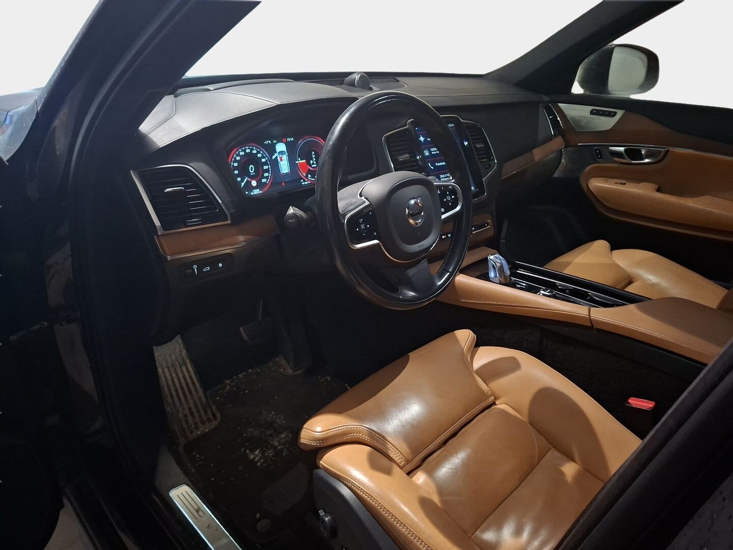 Volvo XC90 2016 T8 Twin Engine AWD Inscription aut *ACC / Bowers&Wilkins / Panorama / P.kamera / S.koukku / Navi / Ruskeatnahat / Muistipenkit* - Jakopää tehty 164tkm! / Lähes uudet Nokian kitkat / 2Xoem vanteet * 