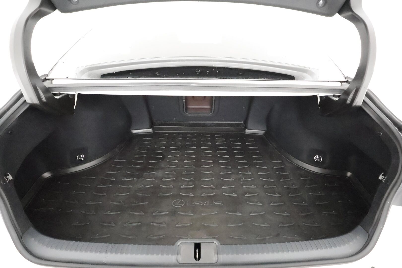 Lexus ES 2020 300h Comfort - | ACC | Sähköpenkit | LED | P.Kamera | Kaistavahti | Apple&Android | Lasikattoluukku | Lohkolämmitin | Suomi-auto | Kahdet renkaat | Merkkihuollot |