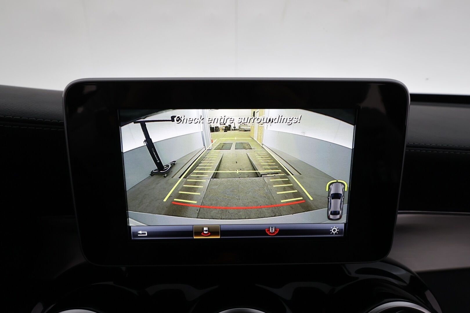 Mercedes-Benz C 2016 220 d A Premium Business AMG * Distronic Pro / Panorama / Webasto / Burmester / P.kamera / ILS-LED / KeylessGo / Navi * - Kahdet renkaat aluvanteilla / Huippuvarusteet