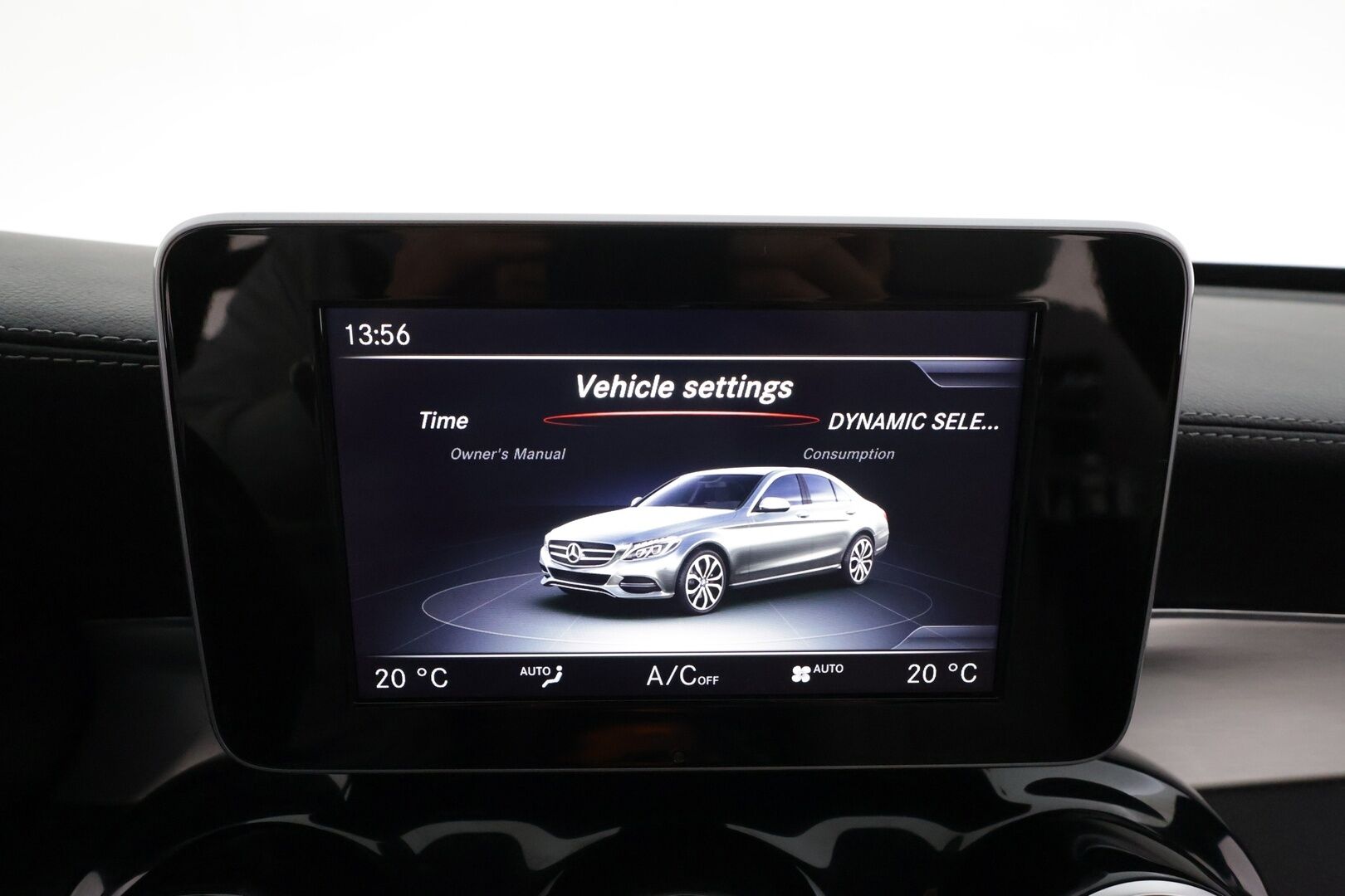 Mercedes-Benz C 2016 220 d A Premium Business AMG * Distronic Pro / Panorama / Webasto / Burmester / P.kamera / ILS-LED / KeylessGo / Navi * - Kahdet renkaat aluvanteilla / Huippuvarusteet