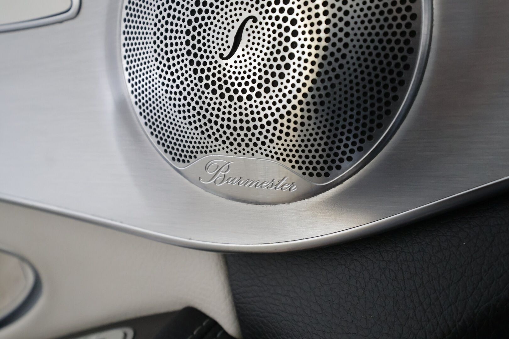 Mercedes-Benz C 2016 220 d A Premium Business AMG * Distronic Pro / Panorama / Webasto / Burmester / P.kamera / ILS-LED / KeylessGo / Navi * - Kahdet renkaat aluvanteilla / Huippuvarusteet