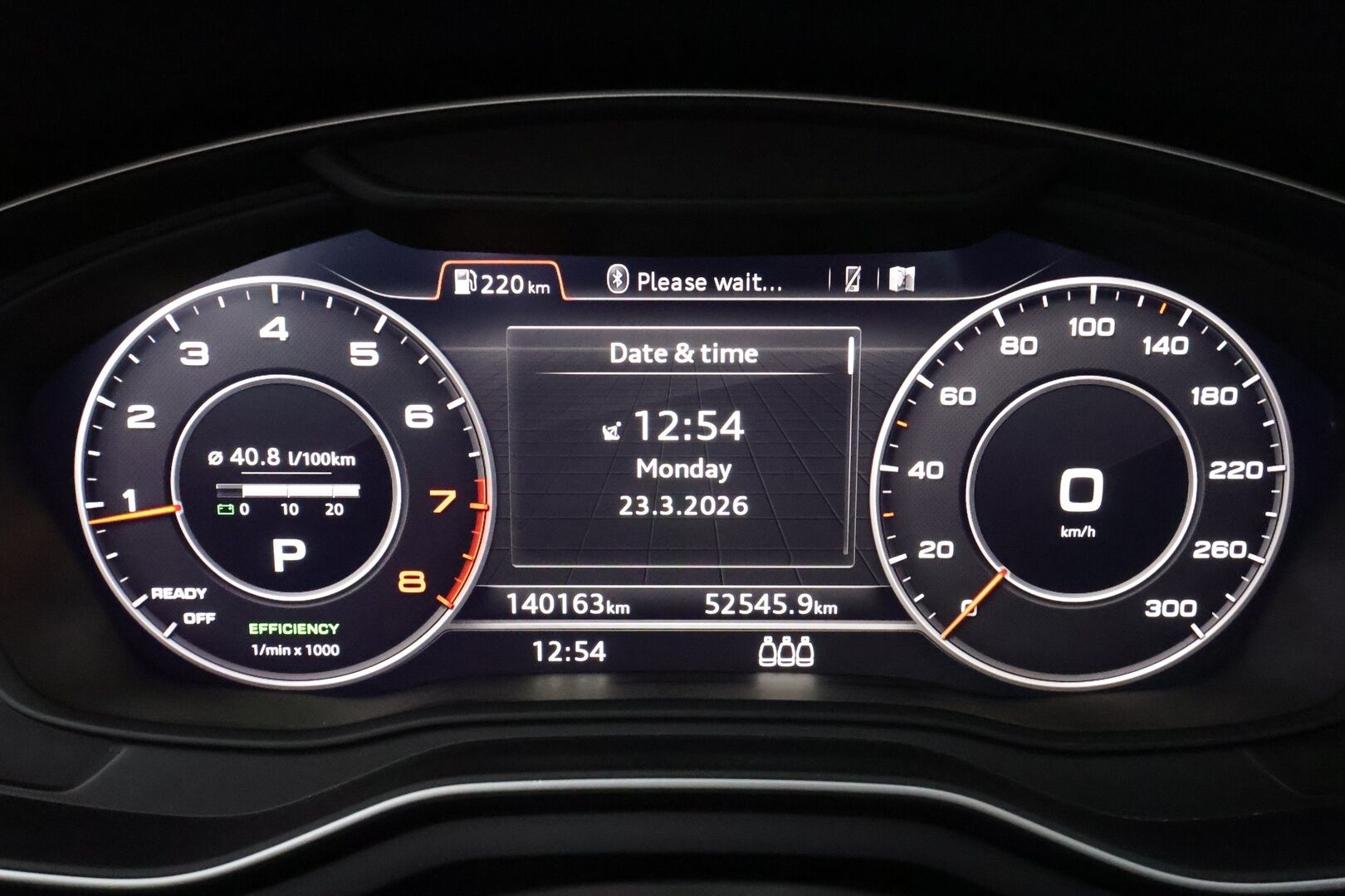 Audi A4 2016 Sedan First Edition Business Sport 2,0 TFSI 185 kW quattro S-line * ACC / HUD / Webasto / Bang&Olufsen / 360-kamera * - Kahdet Renkaat