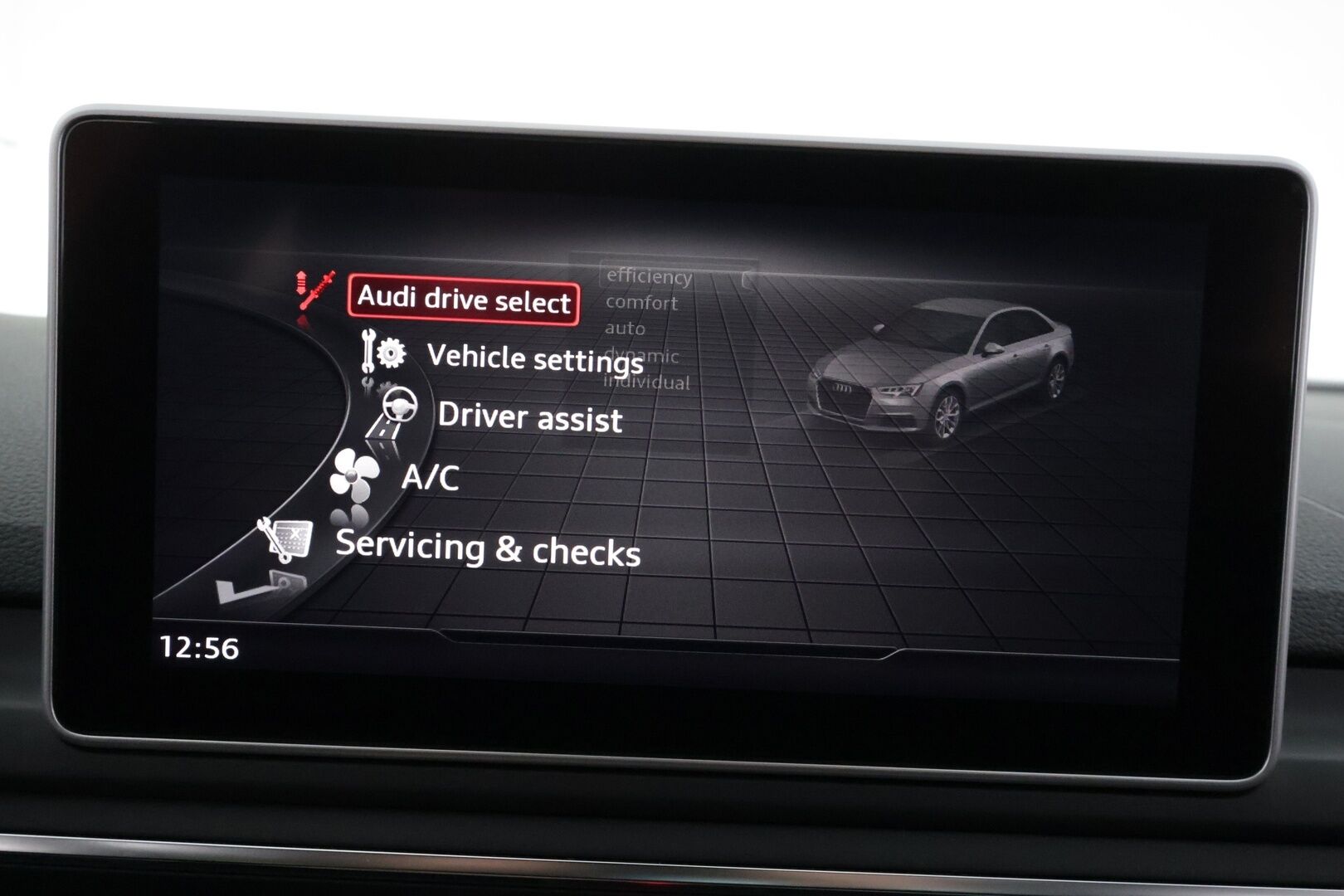 Audi A4 2016 Sedan First Edition Business Sport 2,0 TFSI 185 kW quattro S-line * ACC / HUD / Webasto / Bang&Olufsen / 360-kamera * - Kahdet Renkaat