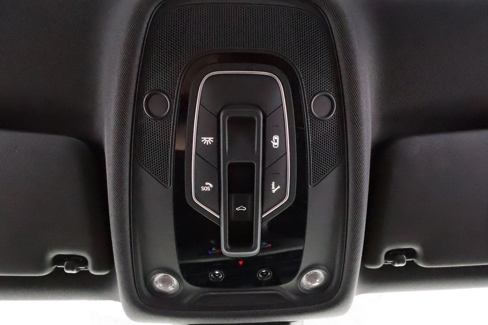 Audi A4 2016 Sedan First Edition Business Sport 2,0 TFSI 185 kW quattro S-line * ACC / HUD / Webasto / Bang&Olufsen / 360-kamera * - Kahdet Renkaat