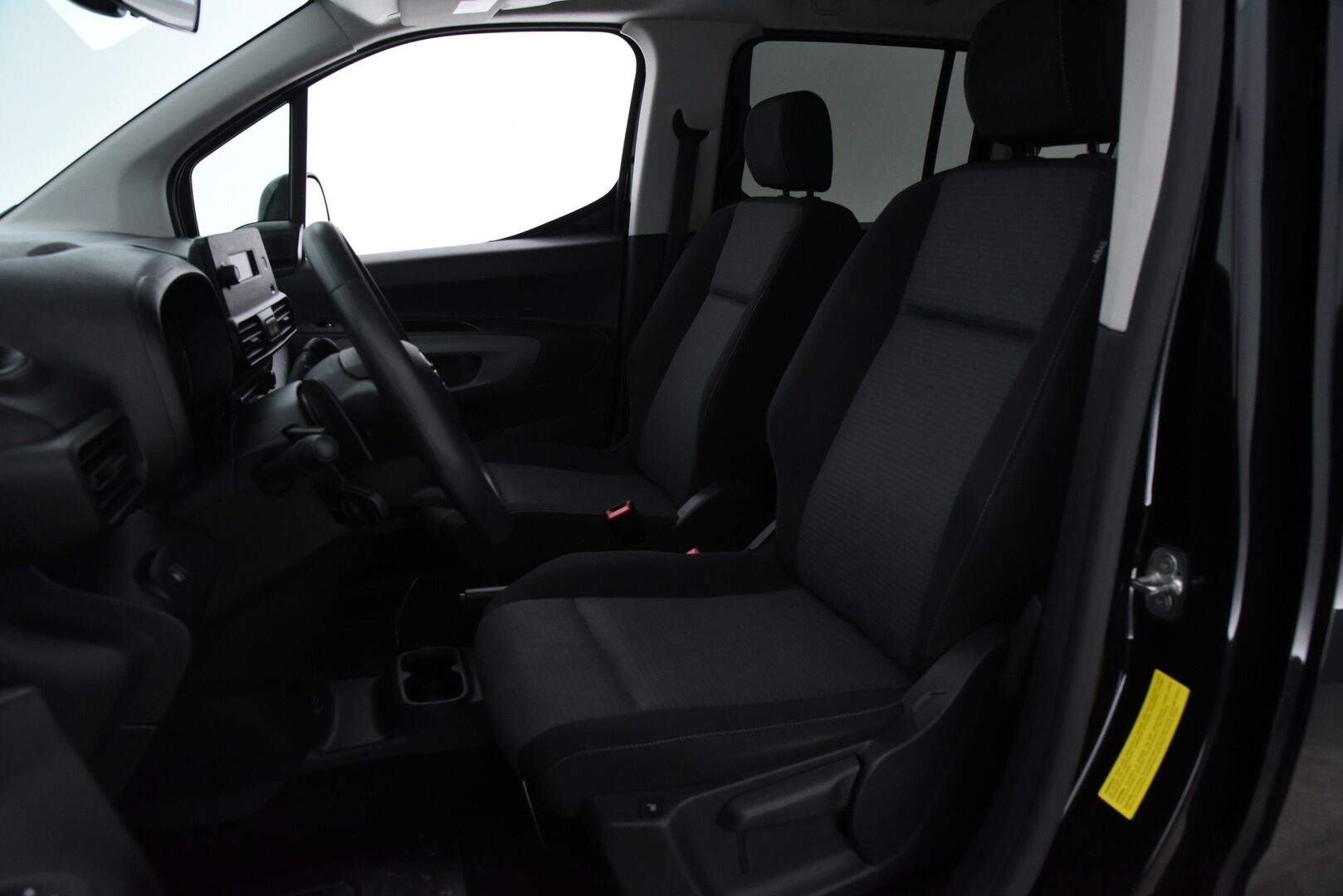 Toyota Proace CITY Verso 2020 Active L1 1,2 130 Autom. 5-H / 1-om. Suomi-auto / Webasto / Vakkari / Kaistavahti / Koukku / Lohko + sisäp. /