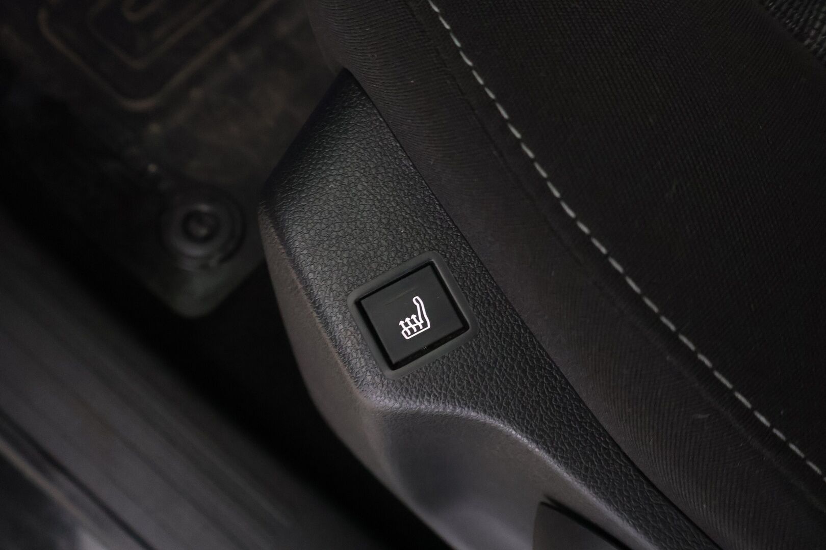 Toyota Proace CITY Verso 2020 Active L1 1,2 130 Autom. 5-H / Suomi-auto / Webasto / Vakkari / Kaistavahti / Koukku / Lohko + sisäp. / - *Juuri saapunut! / 2x Renkaat aluvanteilla / Pysäköintitutka takana*