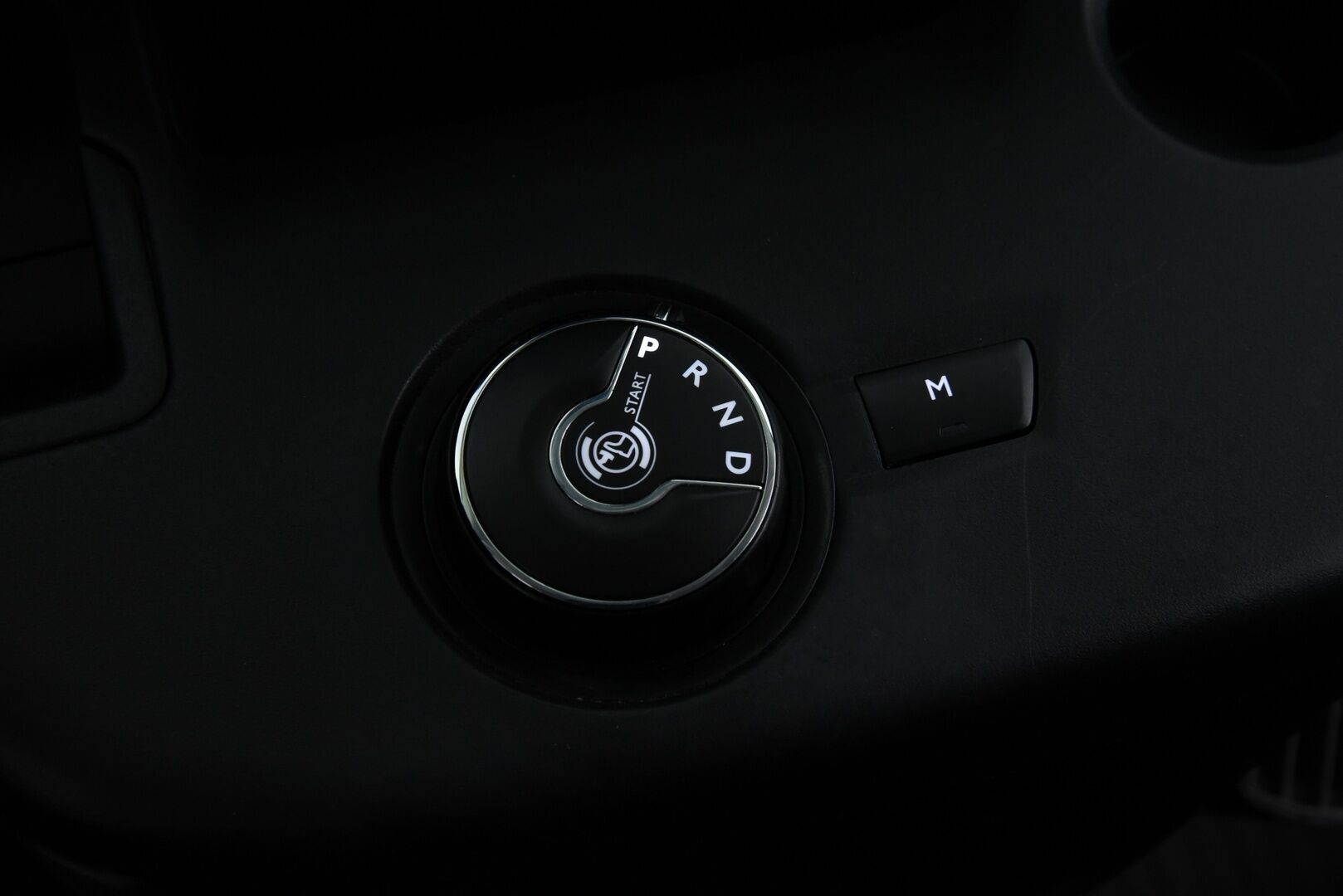 Toyota Proace CITY Verso 2020 Active L1 1,2 130 Autom. 5-H / 1-om. Suomi-auto / Webasto / Vakkari / Kaistavahti / Koukku / Lohko + sisäp. /