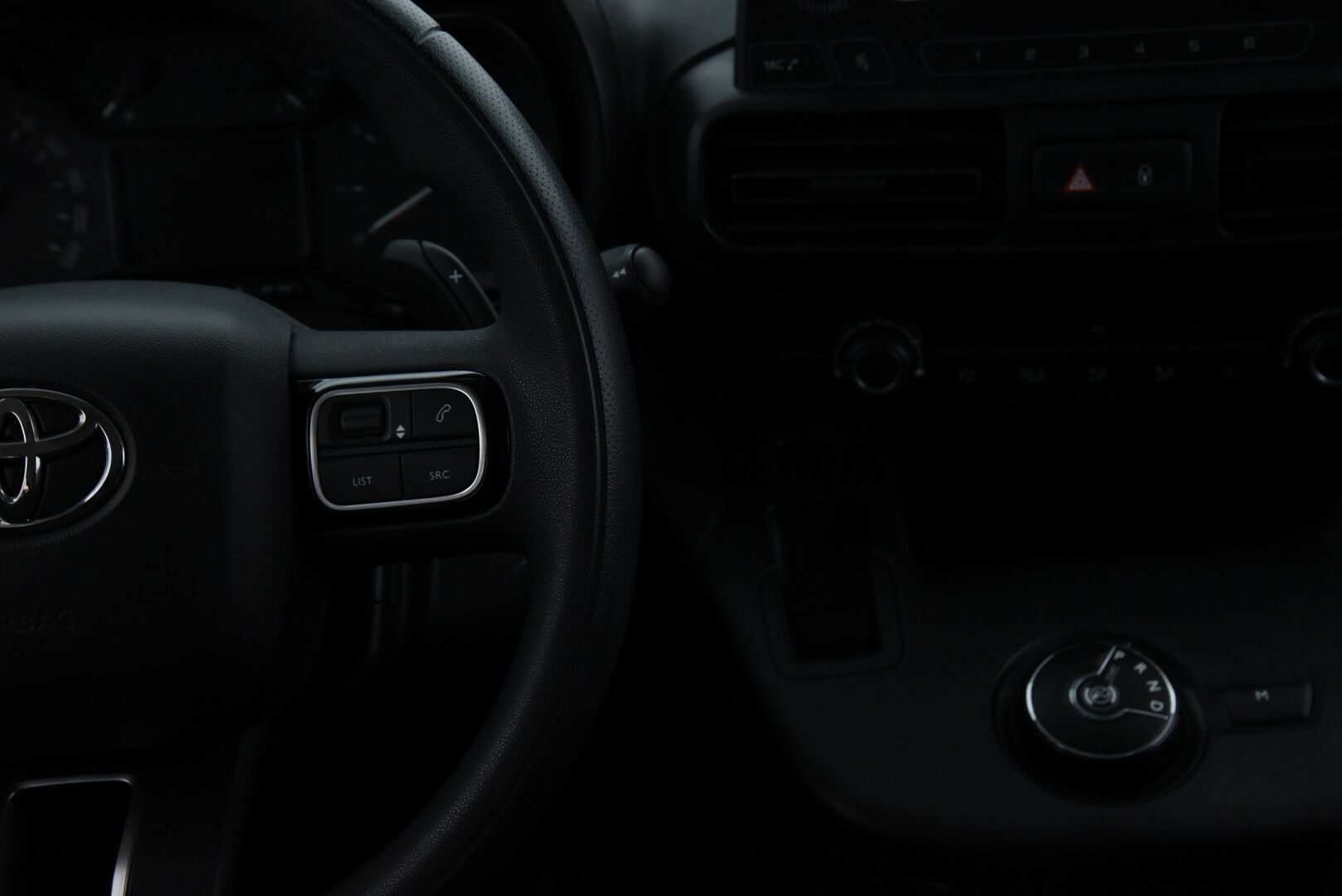 Toyota Proace CITY Verso 2020 Active L1 1,2 130 Autom. 5-H / 1-om. Suomi-auto / Webasto / Vakkari / Kaistavahti / Koukku / Lohko + sisäp. /