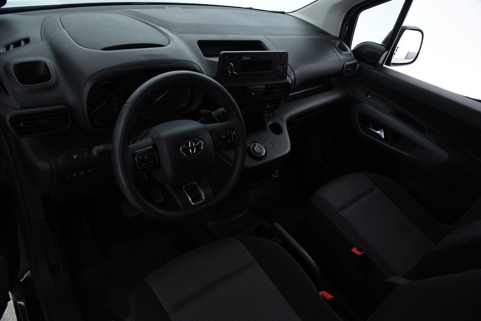 Toyota Proace CITY Verso 2020 Active L1 1,2 130 Autom. 5-H / 1-om. Suomi-auto / Webasto / Vakkari / Kaistavahti / Koukku / Lohko + sisäp. /