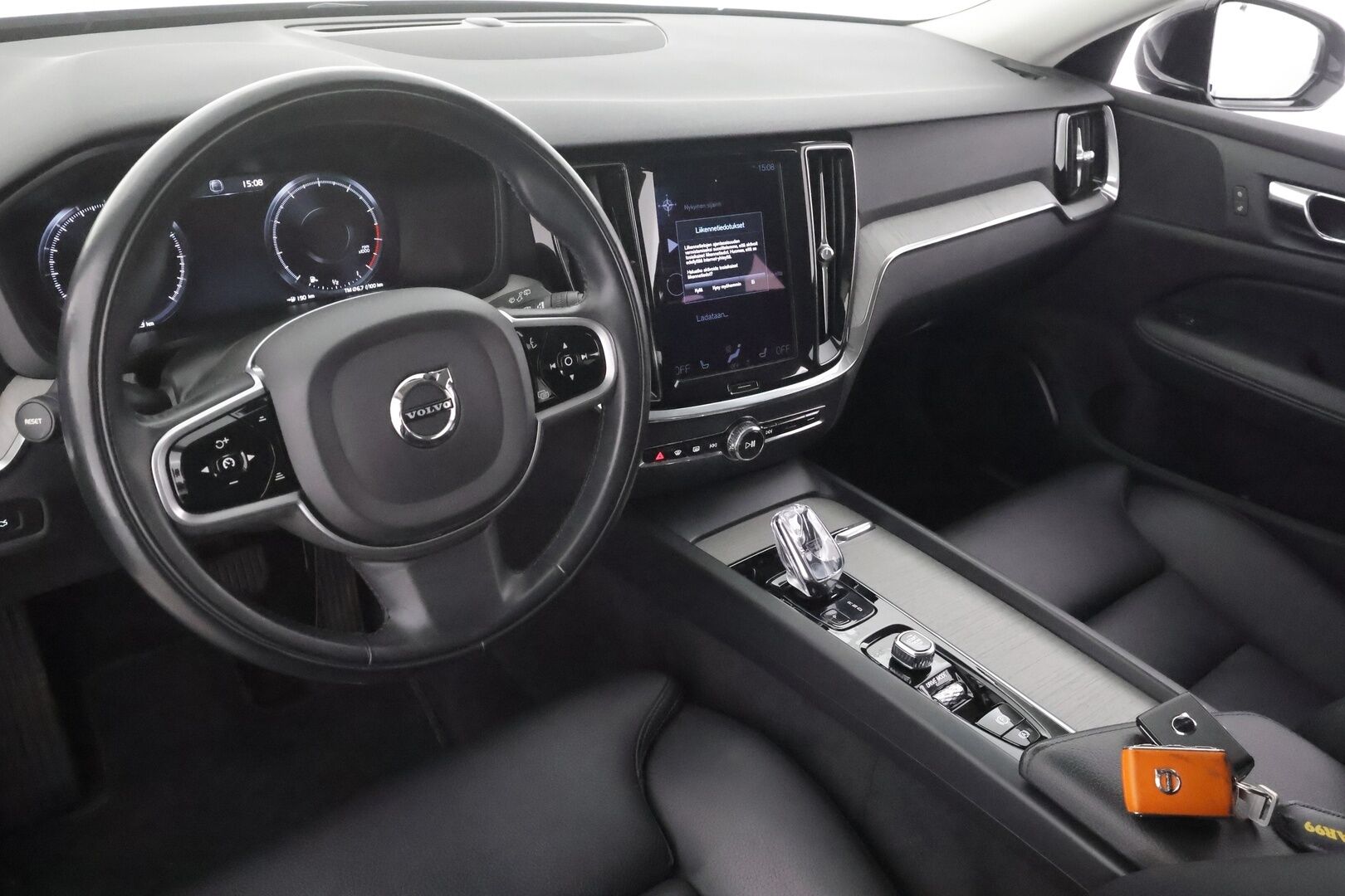 Volvo V60 2021 B4 MHEV Business Inscription aut - | Webasto | ACC | P.Kamera | LED | Sporttipenkki Muistilla | Navi | Kaistavahti | Katveavustin | Keyless | 1-om Suomi-auto | Kahdet renkaat |
