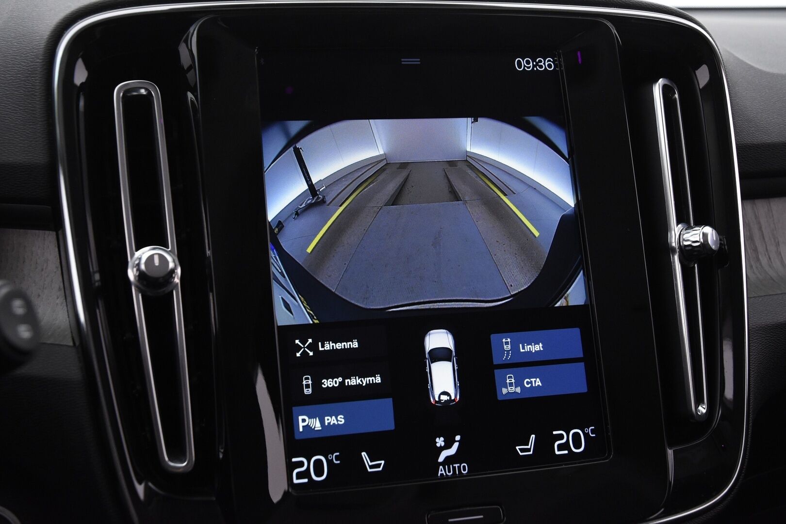 Volvo XC40 2021 B4 MHEV Business Inscription aut.   *Adapt.Vakkari / 360° Kamera  / Webasto / Nahkasisusta / Muistipenkki / Navi / KeylessGo / Sähköluukku* - *Näppärä maasturi hyvällä maavaralla ja todella kattavilla varusteilla!*
