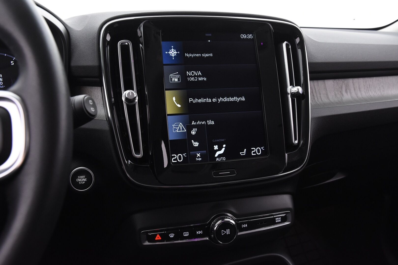 Volvo XC40 2021 B4 MHEV Business Inscription aut.   *Adapt.Vakkari / 360° Kamera  / Webasto / Nahkasisusta / Muistipenkki / Navi / KeylessGo / Sähköluukku* - *Näppärä maasturi hyvällä maavaralla ja todella kattavilla varusteilla!*