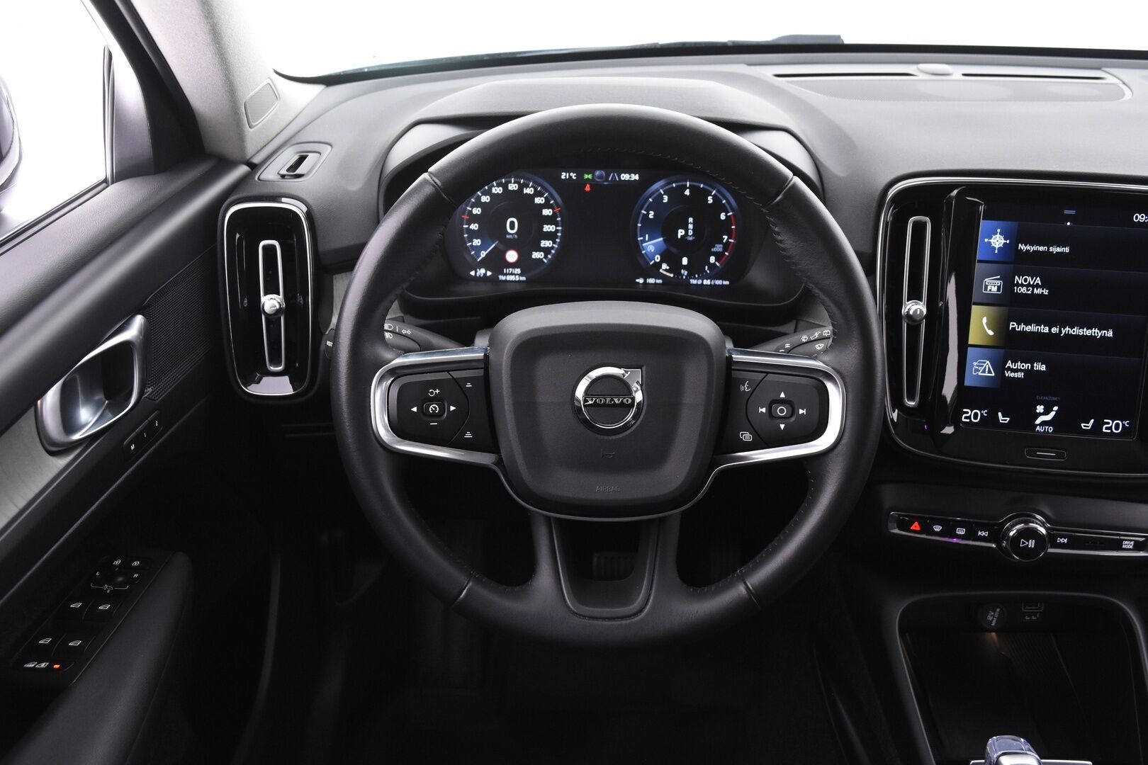 Volvo XC40 2021 B4 MHEV Business Inscription aut.   *Adapt.Vakkari / 360° Kamera  / Webasto / Nahkasisusta / Muistipenkki / Navi / KeylessGo / Sähköluukku* - *Näppärä maasturi hyvällä maavaralla ja todella kattavilla varusteilla!*
