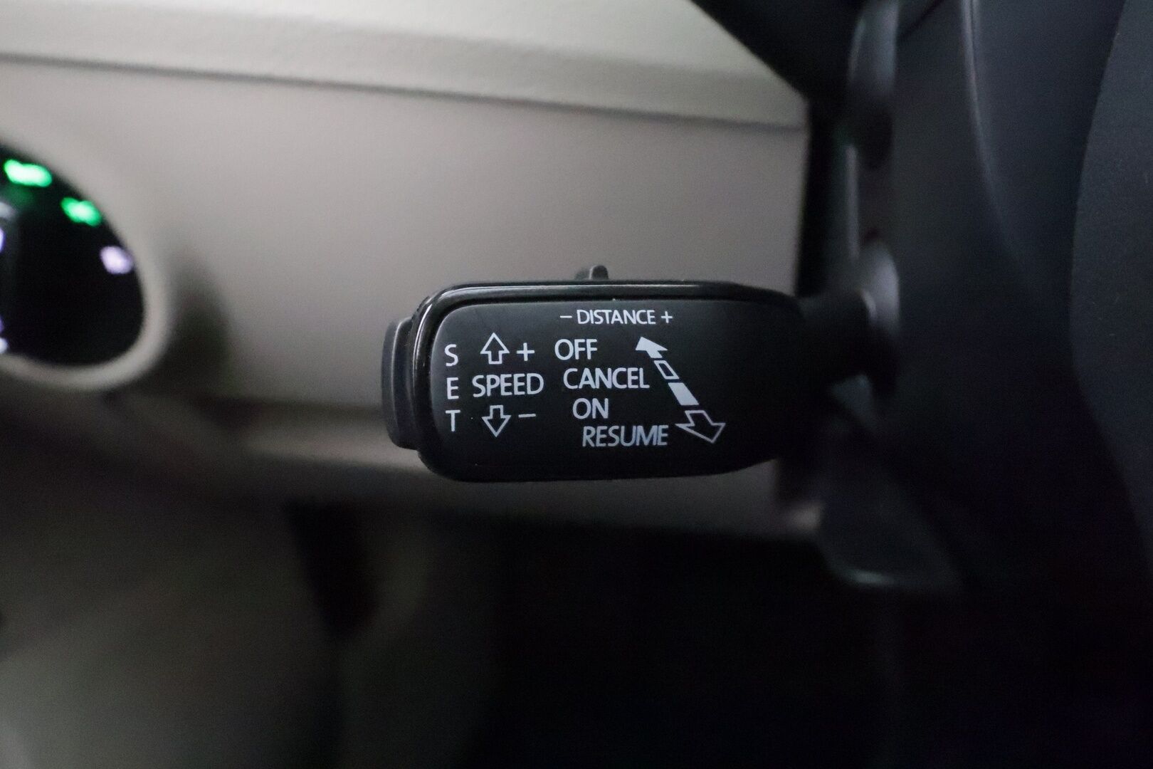 Skoda Superb 2016 2.0 TSI Combi 280 4X4 L&K DSG. - NYT POIKKEUSHINTAAN! | ACC | Lohko | Canton | Muistipenkki | Kamera | LED | Ilmastoidut nahat | Apple&Android | Kahdet Skodan vanteet | Neliveto | SUPER VARUSTEET!