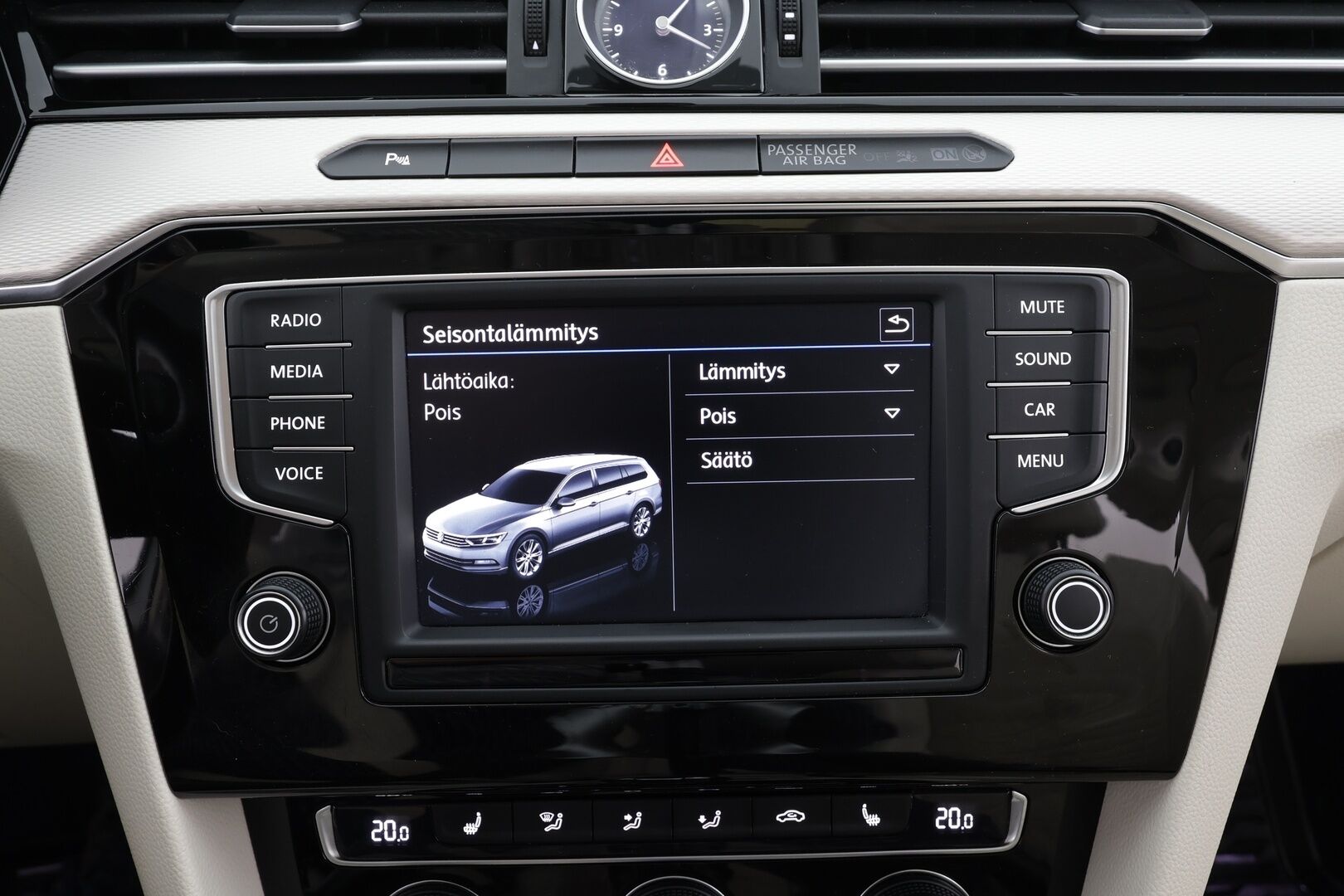 Volkswagen Passat 2017 Variant GTE Plug-In Hybrid 160 kW DSG * ACC /  Webasto / P.Kamera / LED / Koukku /  Puolinahat * - Kahdet renkaat aluvanteilla - HULLU BLACKWEEK KORKOTARJOUS 2,49%