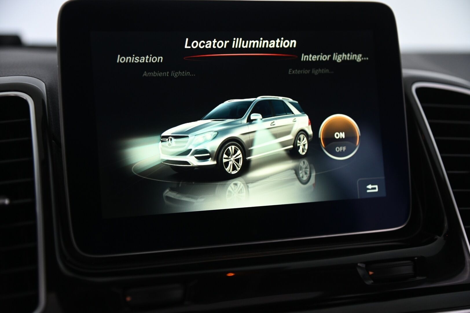 Mercedes-Benz GLE 2017 500 e 4Matic AMG - ACC | Panorama | HUD | BLISS | Vetokoukku | Takanäytöt | IHC+ | Muistit | Navi | H&K | 360 kamera | Webasto | 2x alut