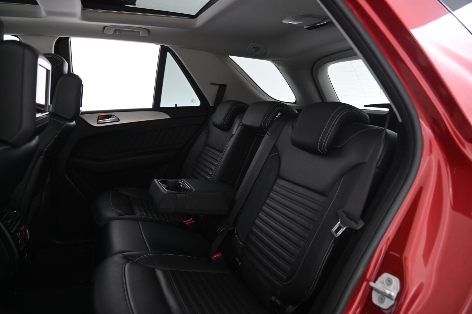 Mercedes-Benz GLE 2016 GLE 500 e 4MATIC Farmari (AC) 5ov 2996cm3 A - ACC | Panorama | HUD | BLISS | Vetokoukku | Takanäytöt | IHC+ | Muistit | Navi | H&K | 360 kamera | Webasto | 2x alut