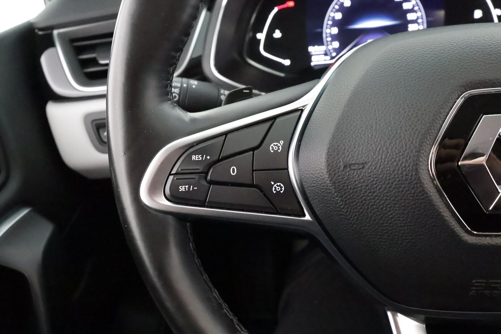 Renault Captur 2021 TCe 130 EDC7-aut Festival * Sisätilanlämmitin / Koukku / Bose / LED / Navi / Kaistavahti / P.kamera / Keyless * - Suomi-auto / Kahdet renkaat