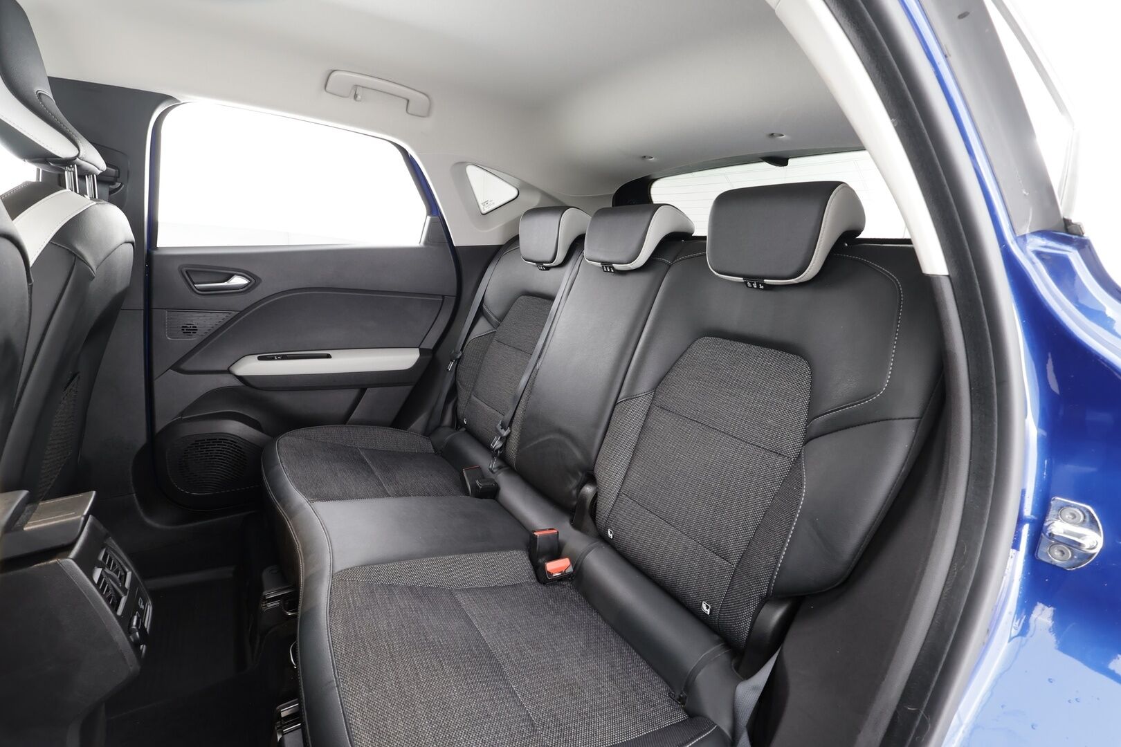 Renault Captur 2021 TCe 130 EDC7-aut Festival * Sisätilanlämmitin / Koukku / Bose / LED / Navi / Kaistavahti / P.kamera / Keyless * - Suomi-auto / Kahdet renkaat