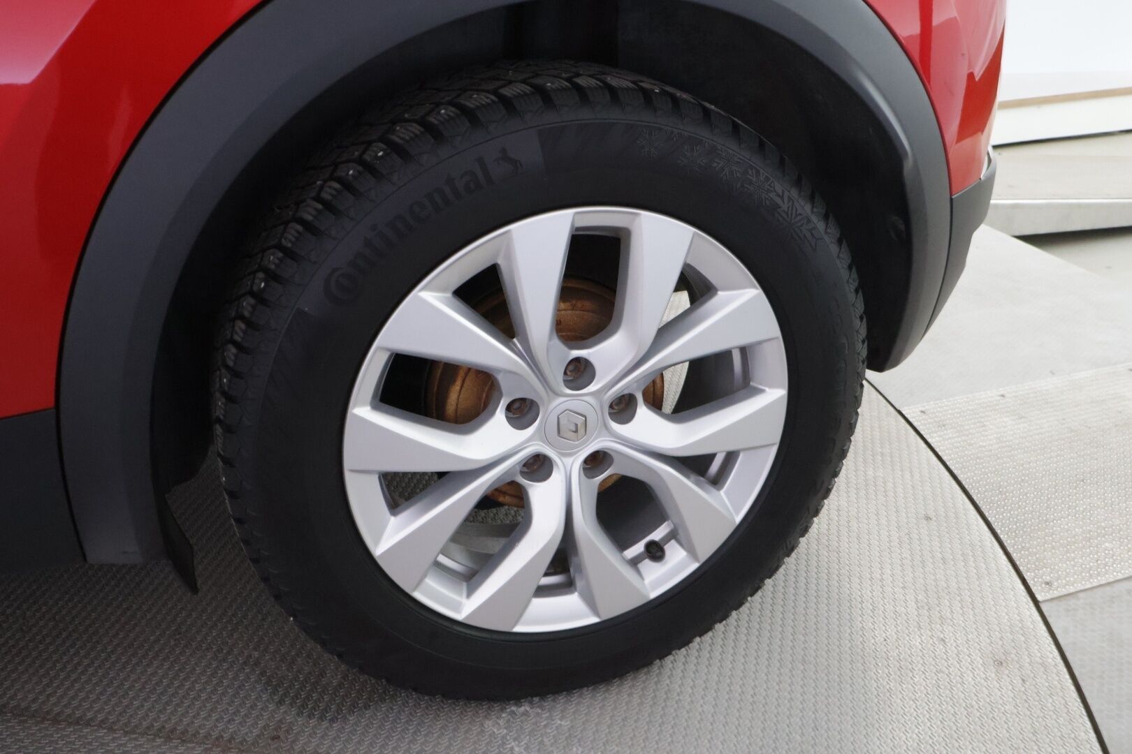 Renault Captur 2021 TCe 130 EDC7-aut Festival *Suomi-auto / Vakkari / Bose / Peruutuskamera / Koukku* - *Juuri Huollettu / 2x renkaat & vanteet / Lohkolämmitin sisätilanpuhaltimella / Metalliväri*