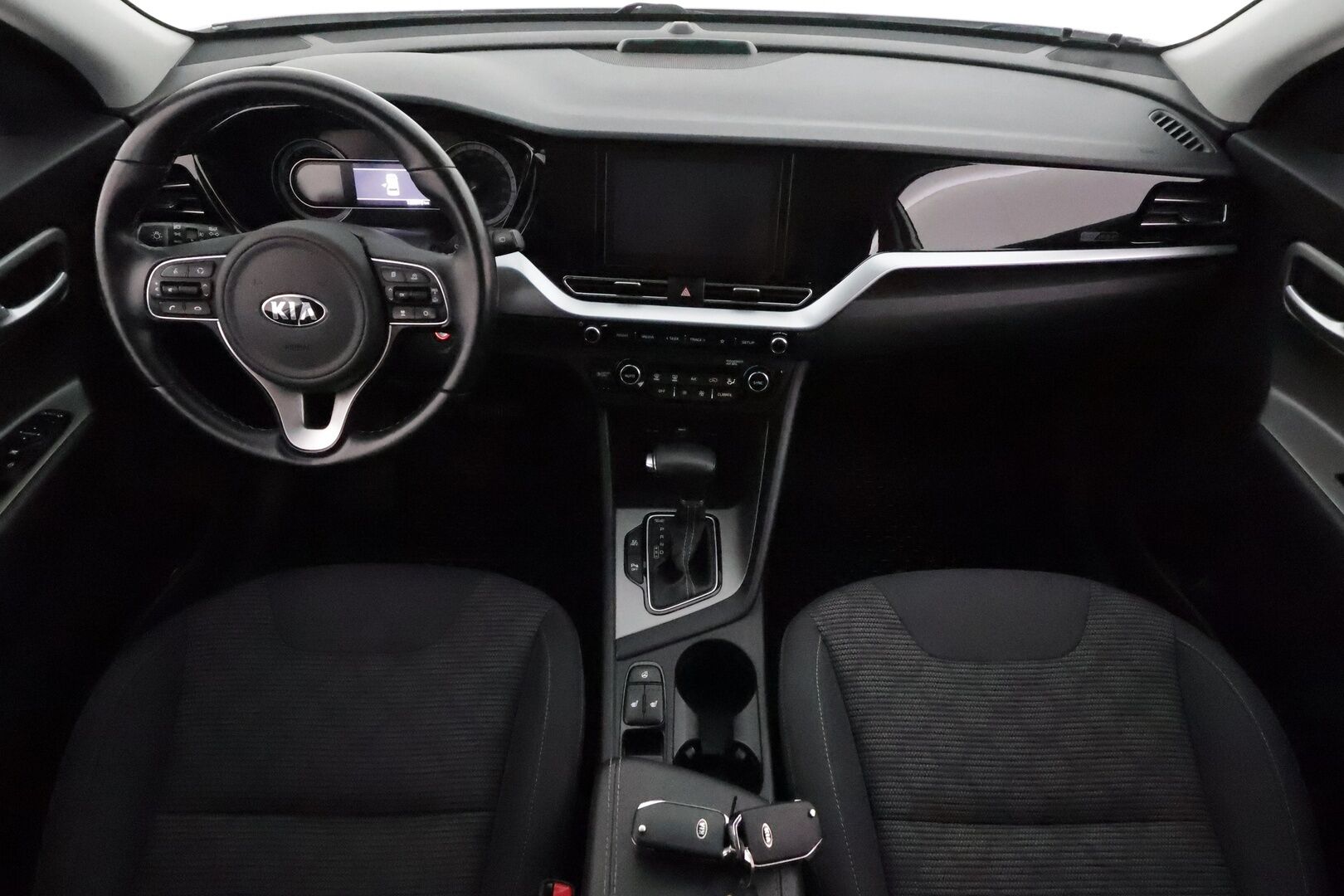 Kia NIRO 2020 1,6 GDI LX Plug-in **ACC / P.kamera / Facelift / Apple&Android** - Akku kuntotarkastettu SOH 96,6% / 1.Om Suomi-auto / Kahdet renkaat aluvanteilla / Merkkihuollettu
