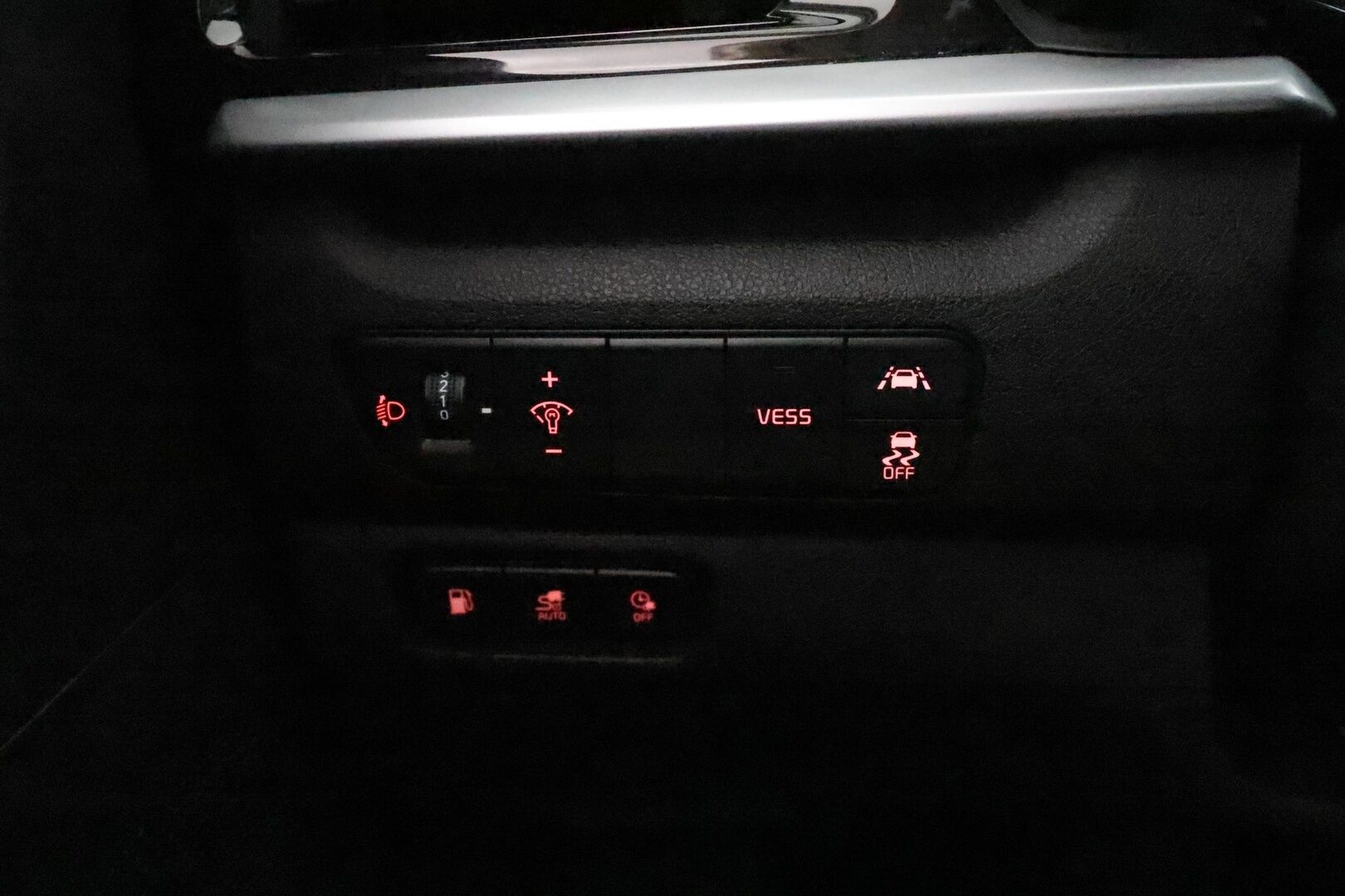 Kia NIRO 2020 1,6 GDI LX Plug-in **ACC / P.kamera / Facelift / Apple&Android** - Akku kuntotarkastettu SOH 96,6% / 1.Om Suomi-auto / Kahdet renkaat aluvanteilla / Merkkihuollettu