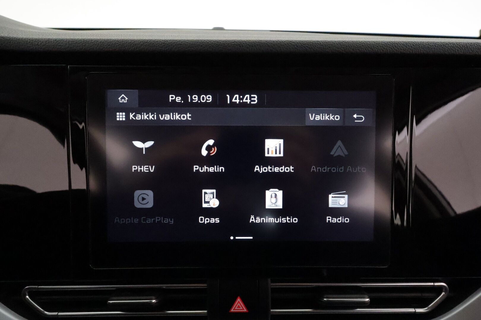 Kia NIRO 2020 1,6 GDI LX Plug-in **ACC / P.kamera / Facelift / Apple&Android** - Akku kuntotarkastettu SOH 96,6% / 1.Om Suomi-auto / Kahdet renkaat aluvanteilla / Merkkihuollettu