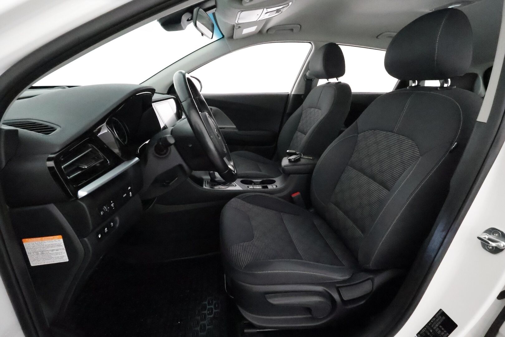 Kia NIRO 2020 1,6 GDI LX Plug-in **ACC / P.kamera / Facelift / Apple&Android** - Akku kuntotarkastettu SOH 96,6% / 1.Om Suomi-auto / Kahdet renkaat aluvanteilla / Merkkihuollettu