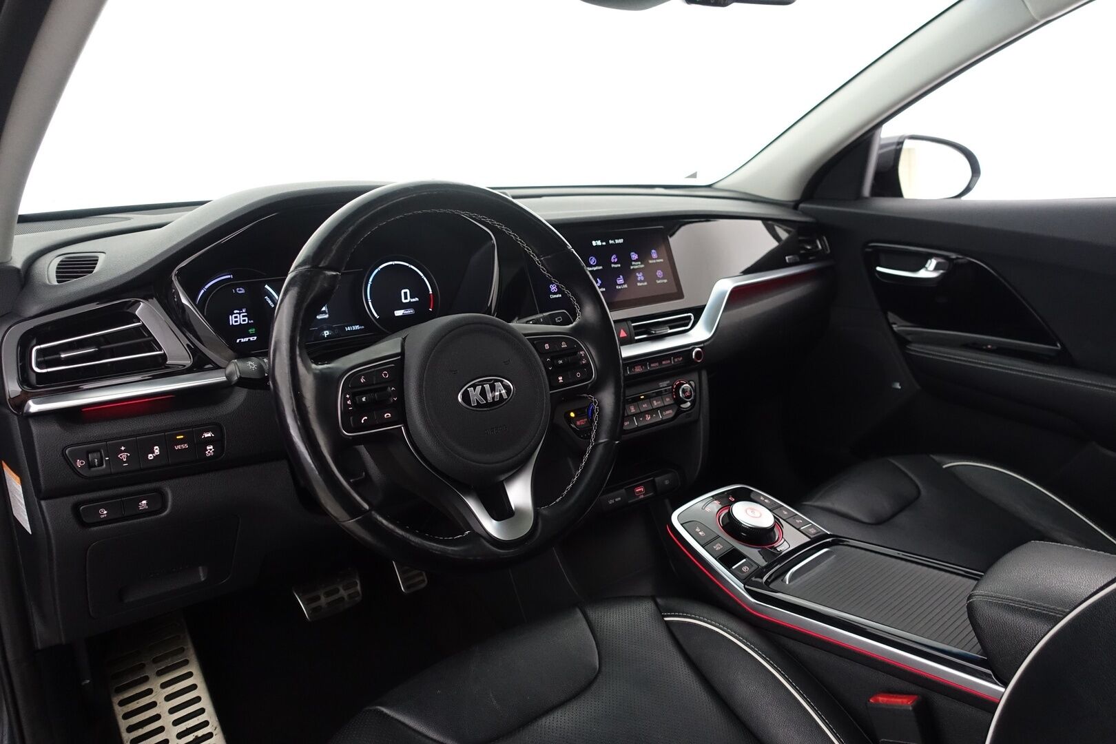 Kia Niro Electric 2020 Business Luxury 64 kWh 204 hv - | Täysnahkaverhoilu | JBL Premium -äänentoisto | Lämpöpumppu | Sähkösäätöiset etuistuimet muistilla | Lämmitettävä ohjauspyörä | Adaptiivinen vakinopeudensäädin | Kattoluukku |