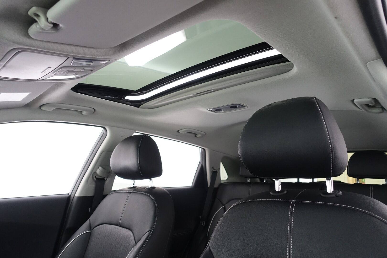 Kia Niro Electric 2020 Business Luxury 64 kWh 204 hv - | Täysnahkaverhoilu | JBL Premium -äänentoisto | Lämpöpumppu | Sähkösäätöiset etuistuimet muistilla | Lämmitettävä ohjauspyörä | Adaptiivinen vakinopeudensäädin | Kattoluukku |