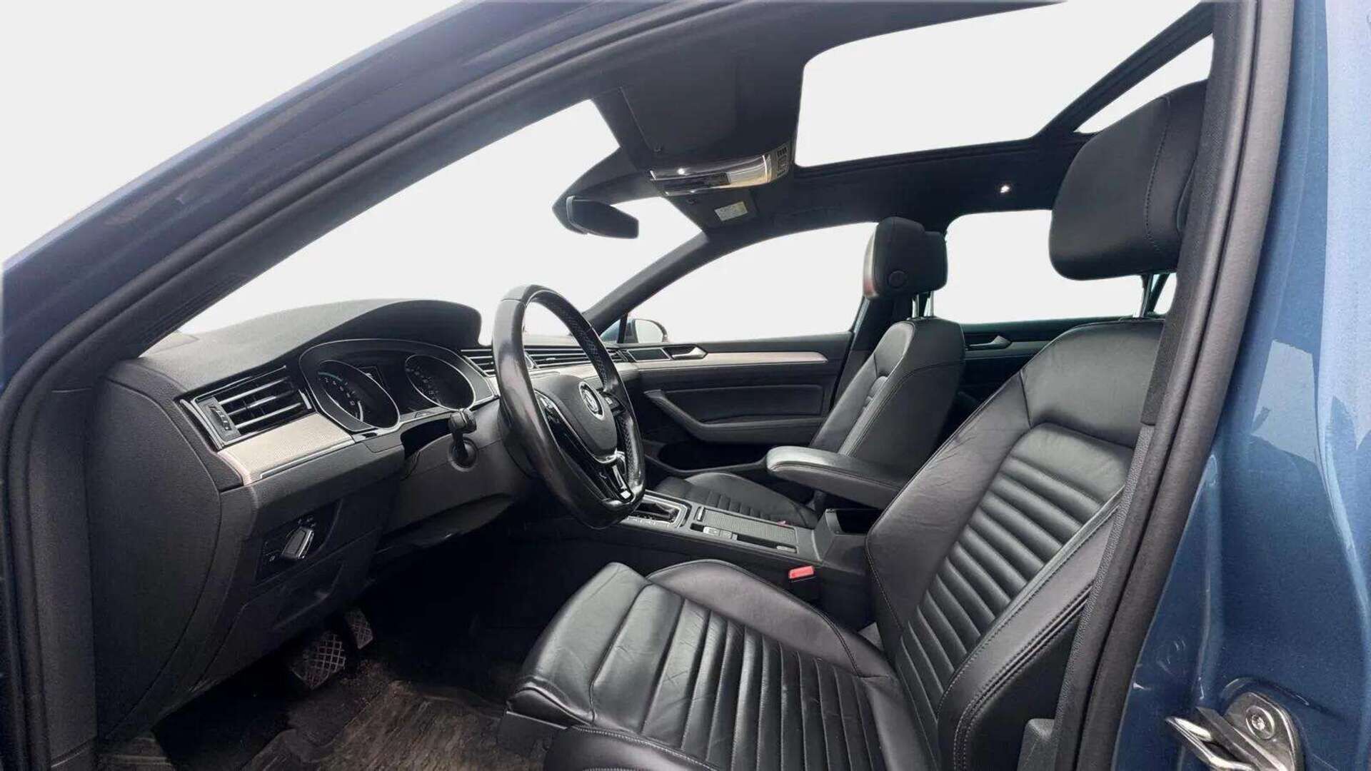 Volkswagen Passat 2017 Variant GTE Plug-In Hybrid 160 kW DSG * ACC / Panorama / Webasto / Nahkasisusta / Keyless / Vetokoukku * - SoH 83.8% / Juuri katsastettu sekä huollettu / Huippuvarusteltu! - HULLUT AVAJAISHULINAT KORKOTARJOUS 3,29 %