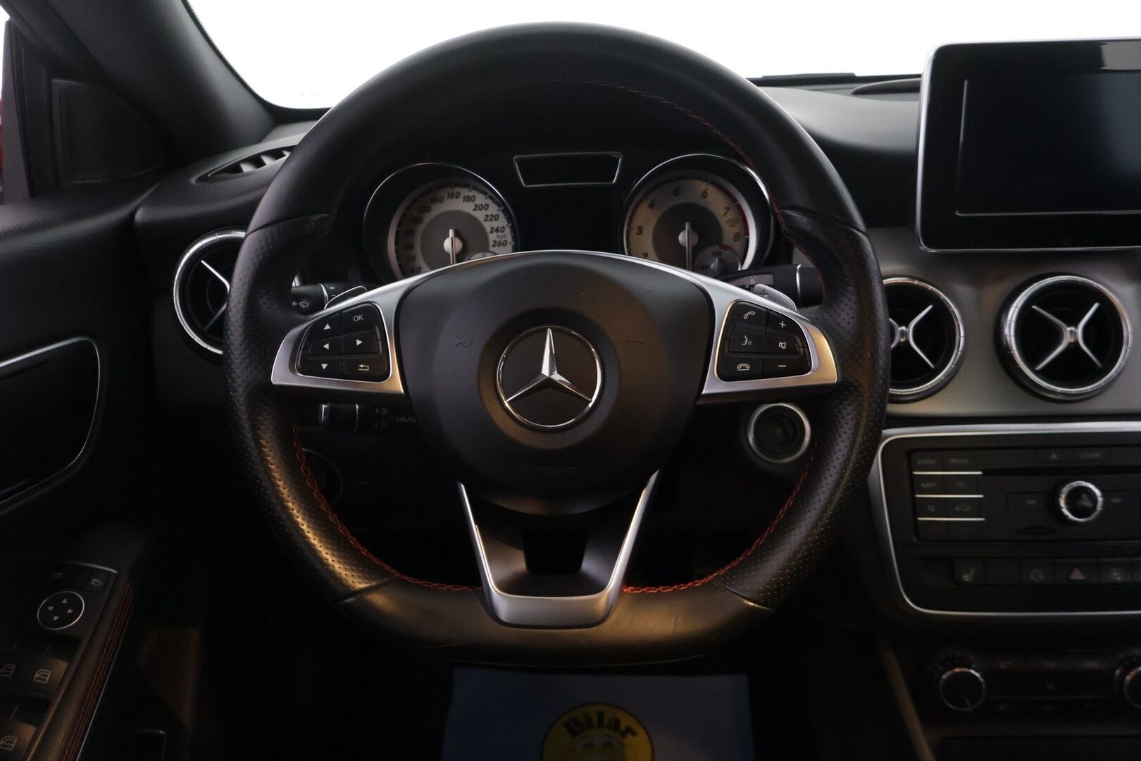 Mercedes-Benz CLA 2015 180 A Premium Business AMG - Vakkari | Sporttipenkit | P.kamera | Navigointi | BT-audio  