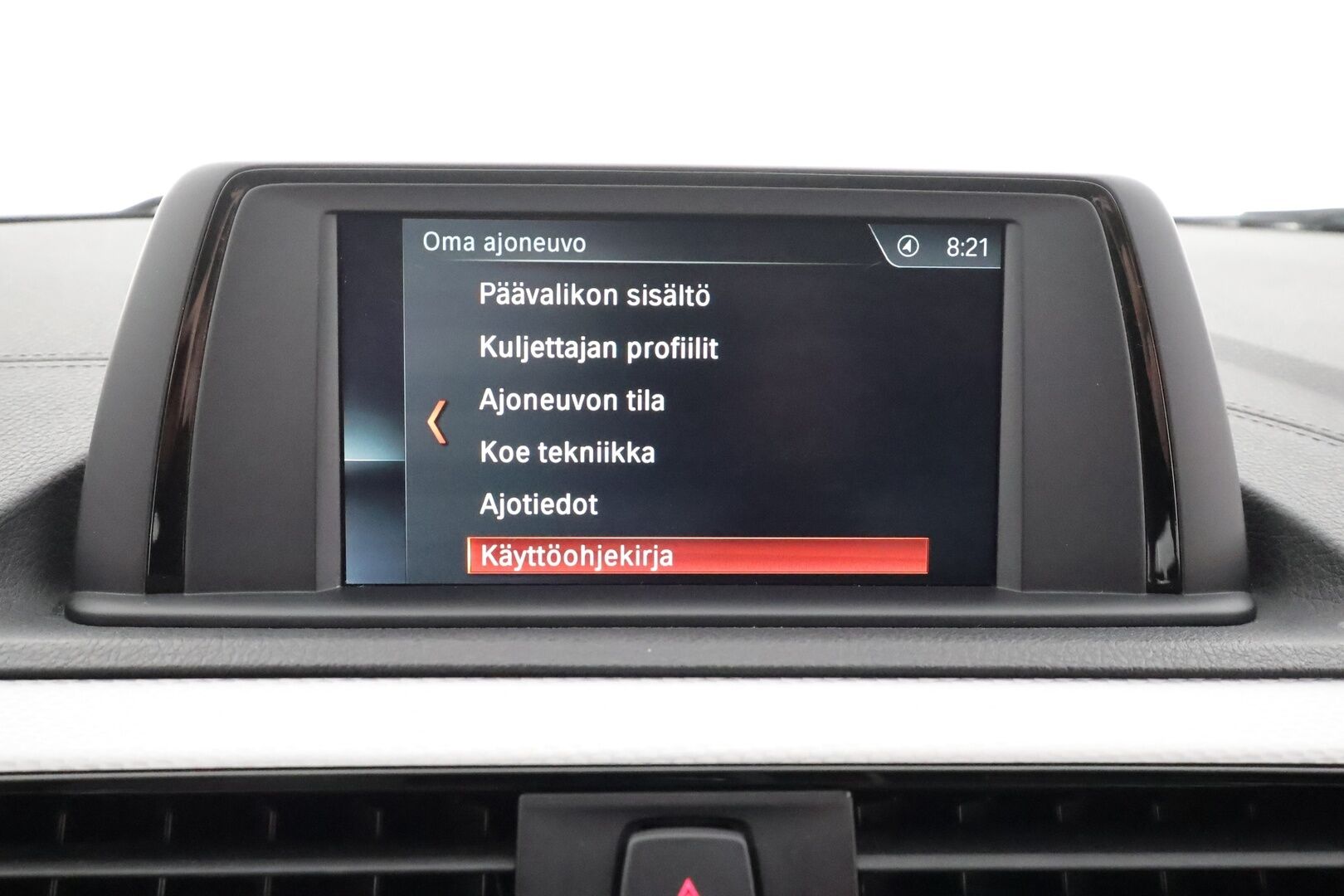 BMW 118 2018 F20 118i A M-sport * Koukku / Hifi / LED / Vakkari / Sporttipenkit / P.tutka / Facelift / Ratinlämmitin * - Kahdet renkaat aluvanteilla 