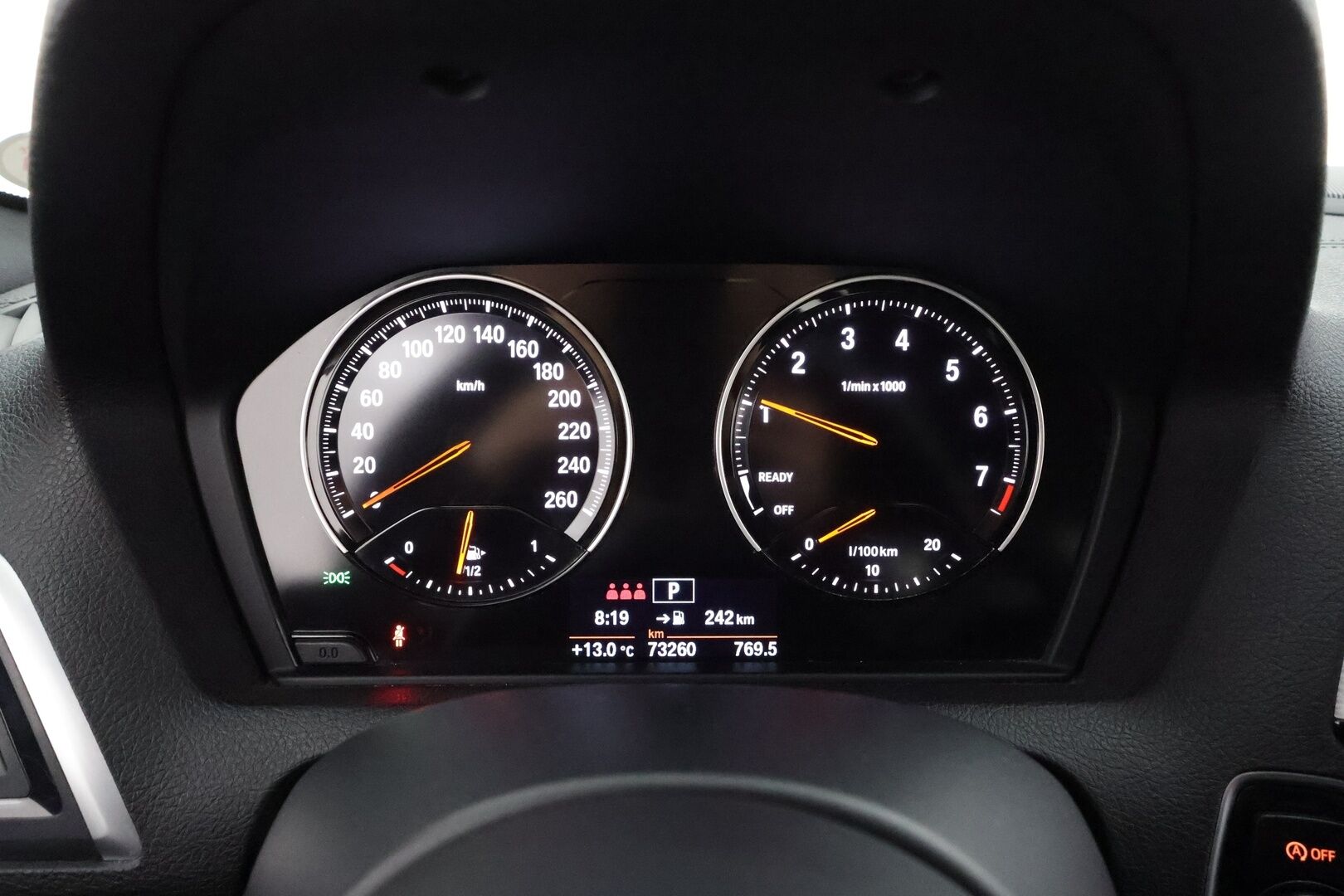 BMW 118 2018 F20 118i A M-sport * Koukku / Hifi / LED / Vakkari / Sporttipenkit / P.tutka / Facelift / Ratinlämmitin * - Kahdet renkaat aluvanteilla 