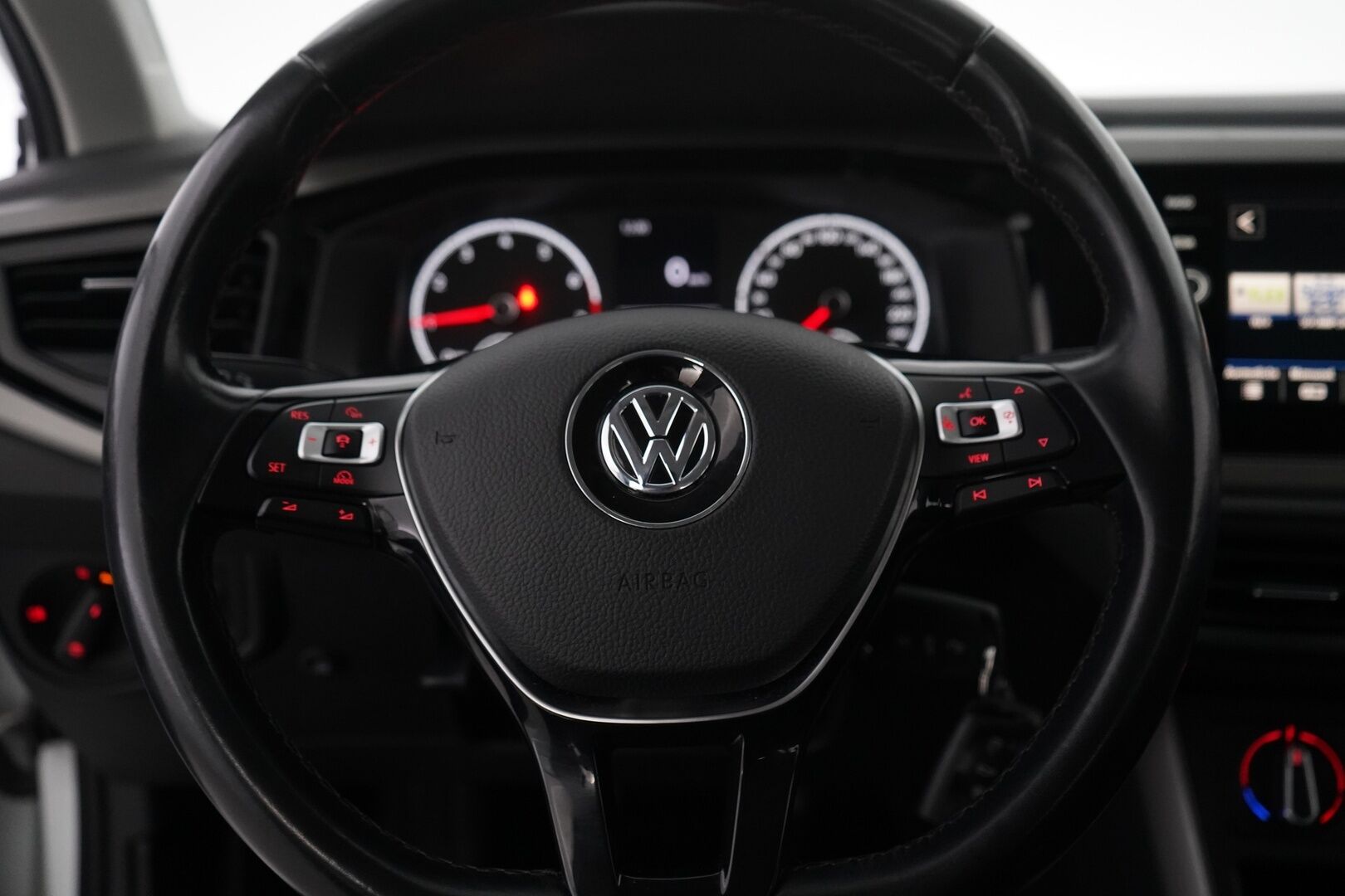 Volkswagen Polo 2021 Style 1.0 TGI 66 kW *ACC / AppleCarPlay / AndroidAuto / Lohko* - Suomi-Auto / Kahdet hyväkuntoiset renkaat alumiinivantein / Juuri huollettu