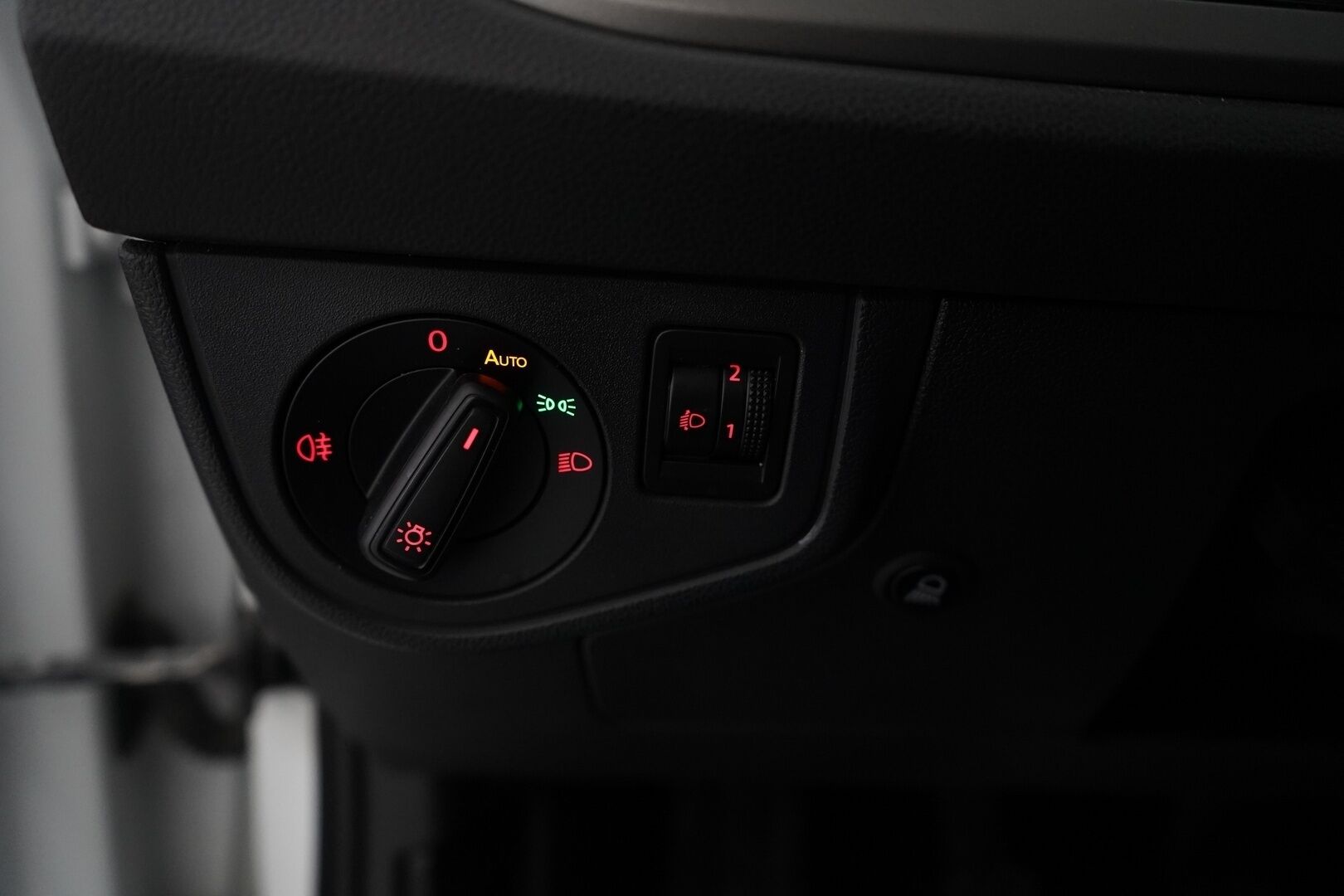 Volkswagen Polo 2021 Style 1.0 TGI 66 kW *ACC / AppleCarPlay / AndroidAuto / Lohko* - POIKKEUKSELLISEN EDULLINEN HINTA! / Suomi-Auto / Kahdet hyväkuntoiset renkaat alumiinivantein / Juuri huollettu